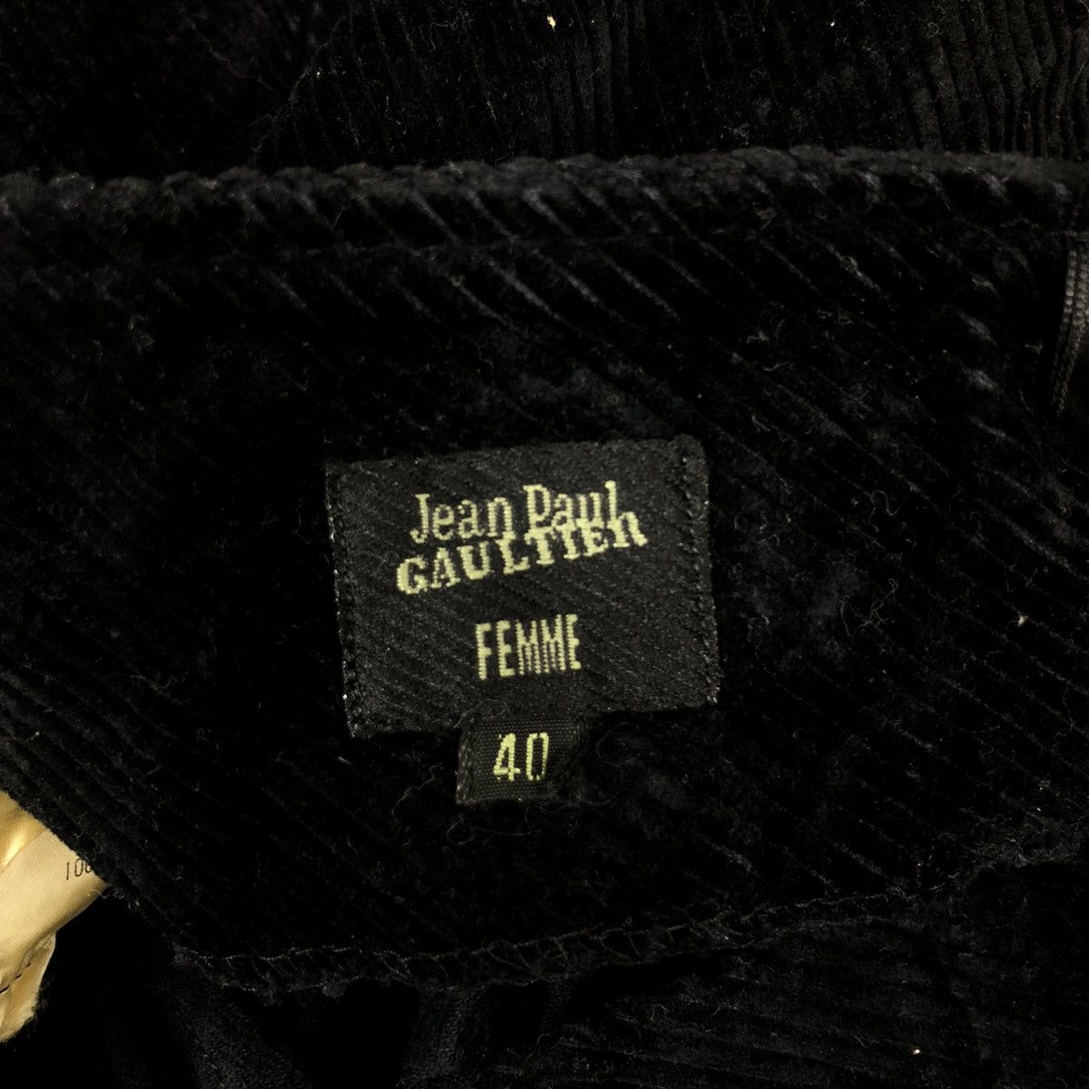 Jean Paul Gaultier Vintage Jean Paul GAULTIER Skirt Corduroy Black Colour Size 25" / US 0 / IT 36 - 5 Thumbnail