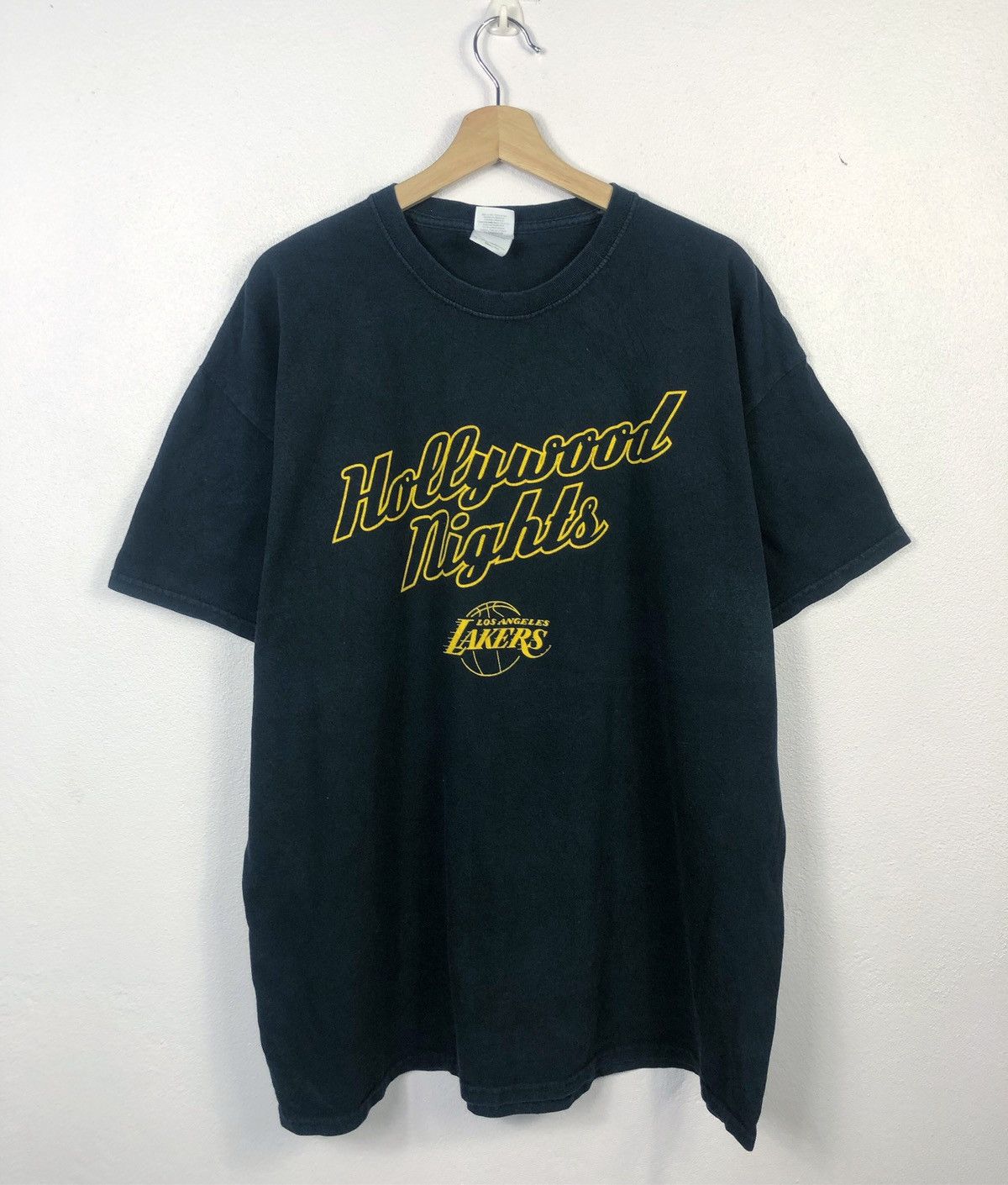 NBA Rare Vintage Los Angeles LA Lakers Hollywood Nights Tee Size US XL / EU 56 / 4 - 1 Thumbnail