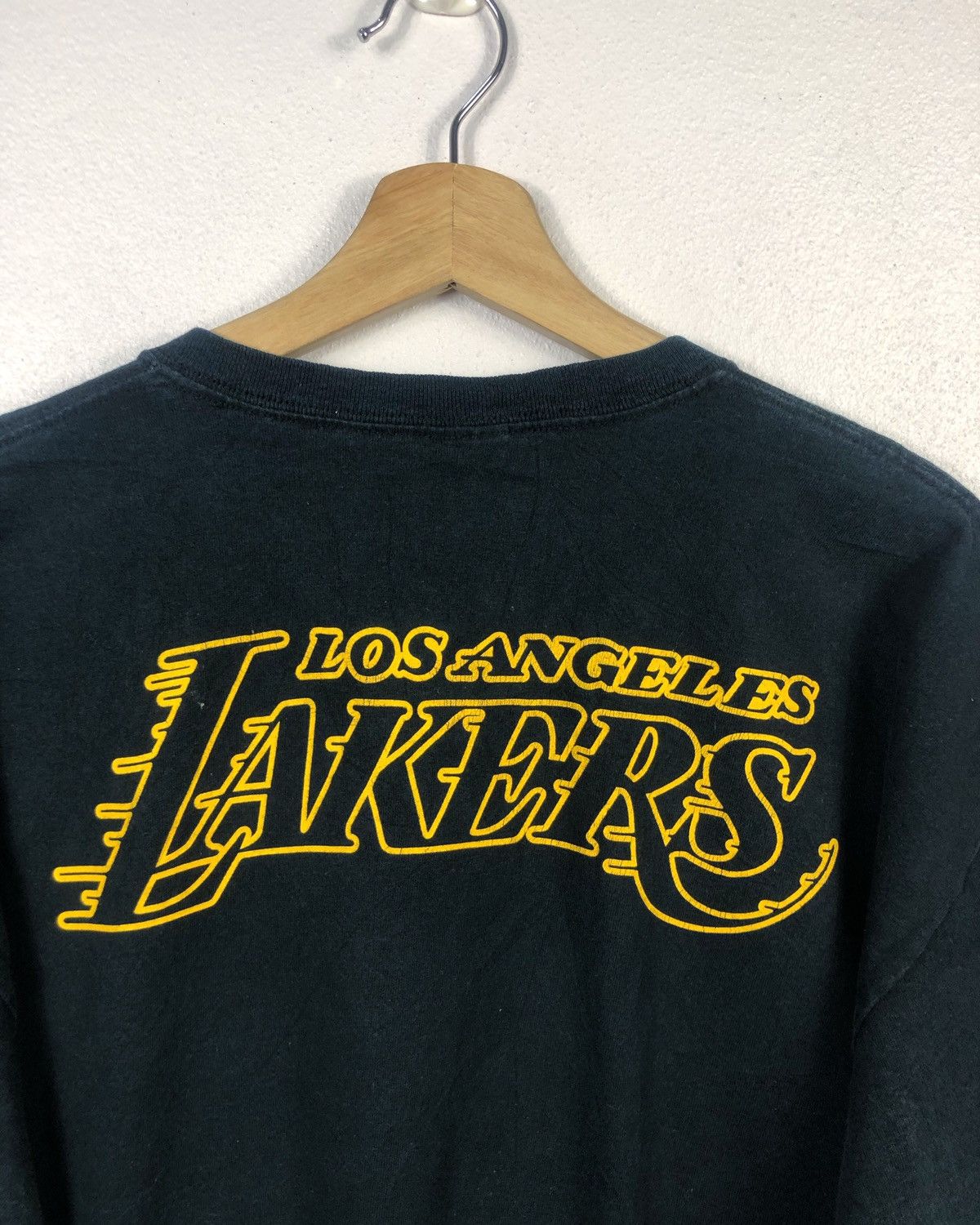 NBA Rare Vintage Los Angeles LA Lakers Hollywood Nights Tee Size US XL / EU 56 / 4 - 8 Thumbnail