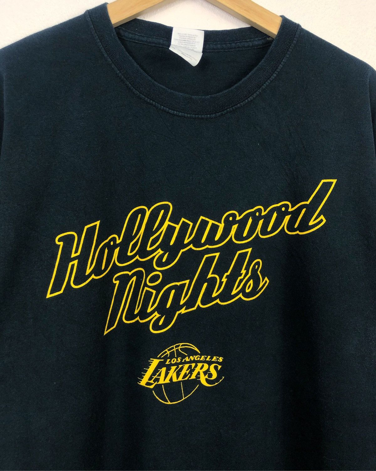 NBA Rare Vintage Los Angeles LA Lakers Hollywood Nights Tee Size US XL / EU 56 / 4 - 3 Thumbnail