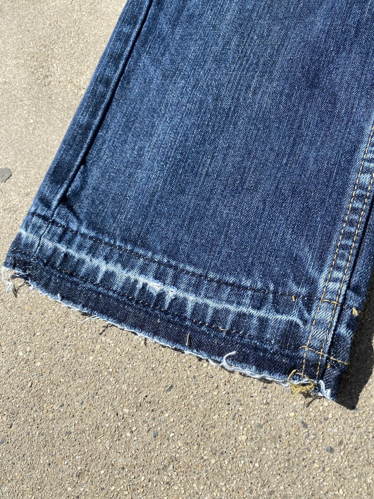 Levi's Vintage Levi’s 559 Size US 32 / EU 48 - 2 Thumbnail