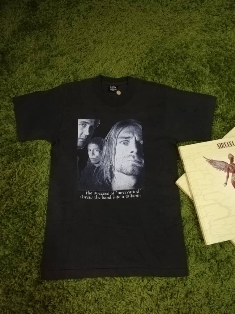 Band Tees 90s Nirvana IN UTERO Tshirt + Original CDs + Poster Size US S / EU 44-46 / 1 - 3 Thumbnail