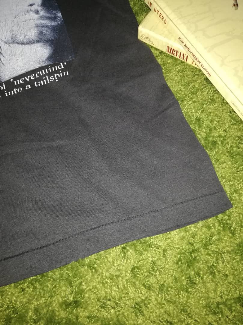 Band Tees 90s Nirvana IN UTERO Tshirt + Original CDs + Poster Size US S / EU 44-46 / 1 - 14 Thumbnail