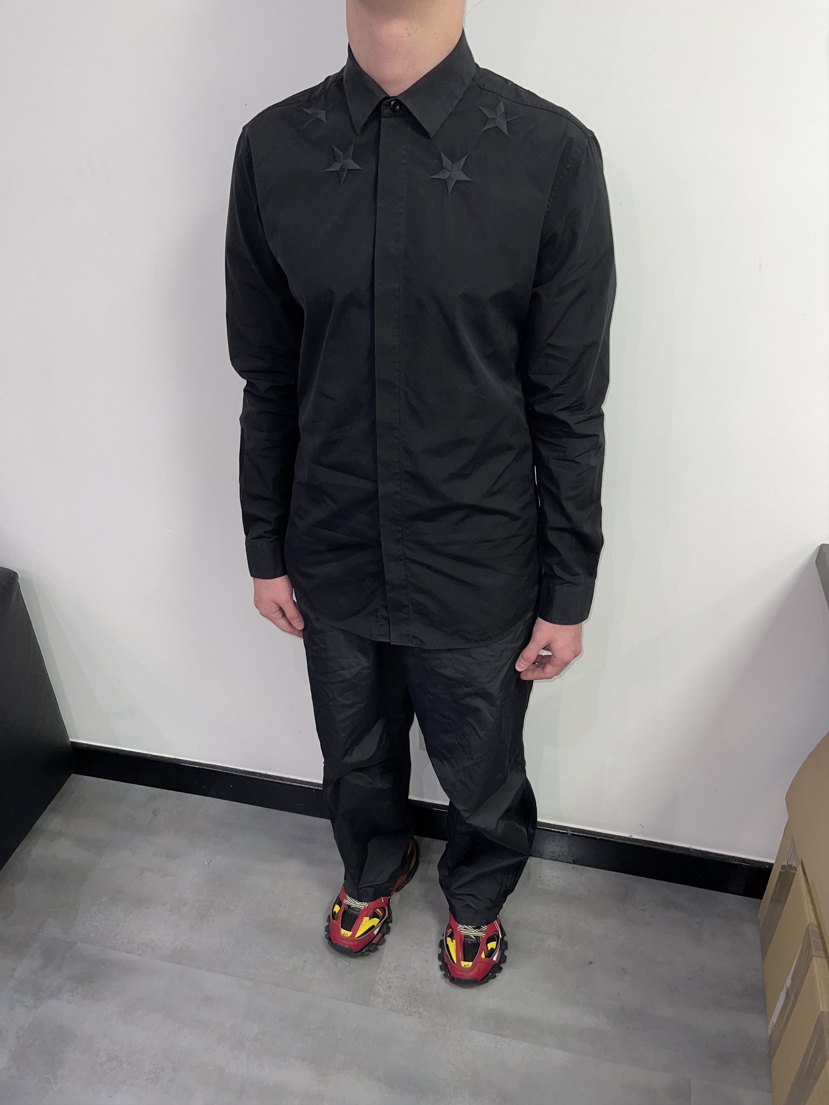 Givenchy Givenchy by Riccardo Tisci Embroidered Star Button Up Shirt Size US M / EU 48-50 / 2 - 1 Thumbnail