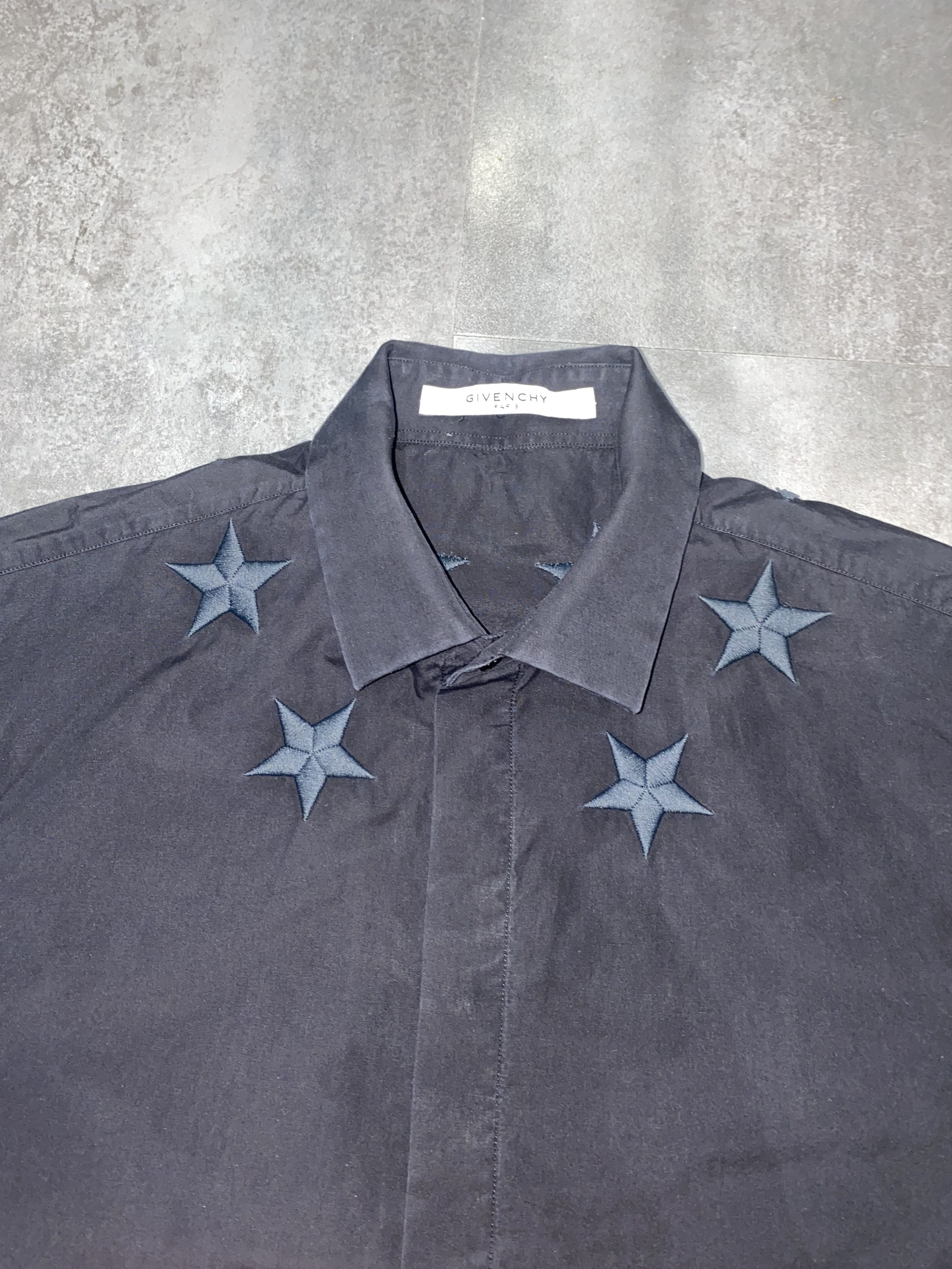 Givenchy Givenchy by Riccardo Tisci Embroidered Star Button Up Shirt Size US M / EU 48-50 / 2 - 7 Thumbnail