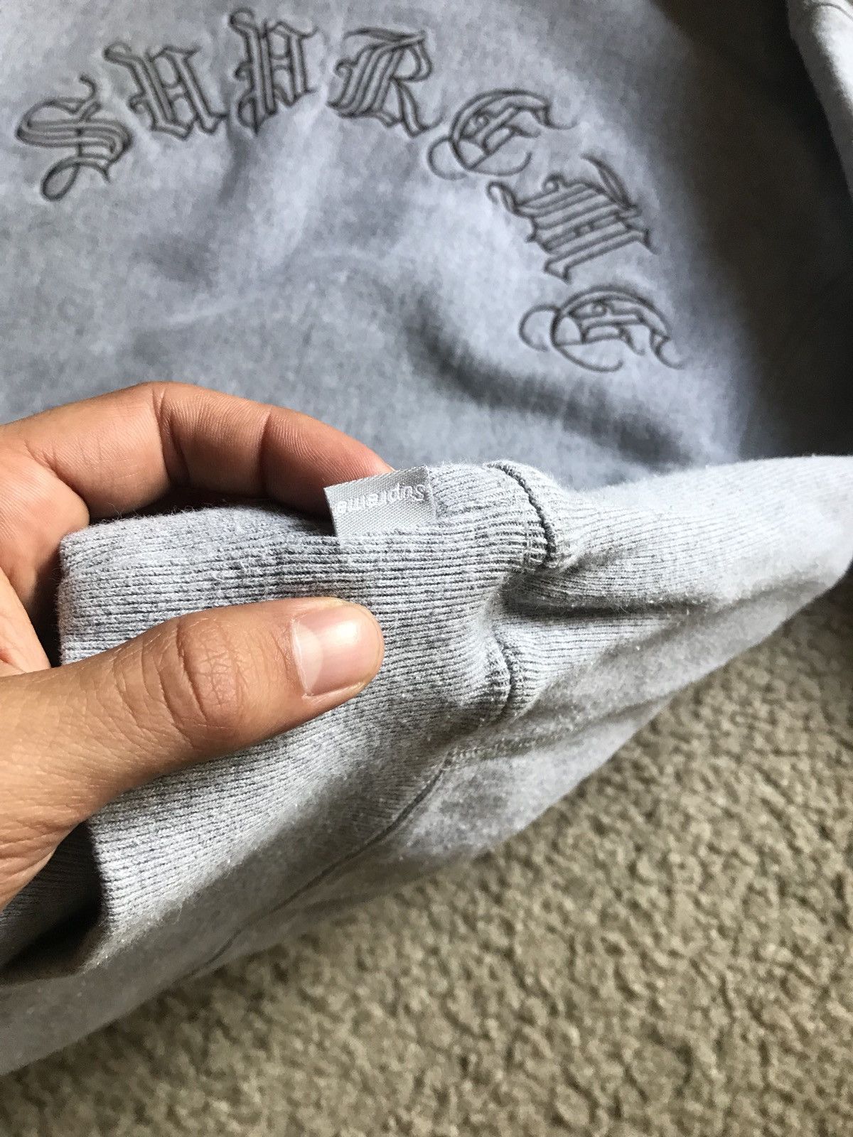 Supreme Rare Vintage Gothic Logo Crewneck 2001 Size US L / EU 52-54 / 3 - 5 Thumbnail