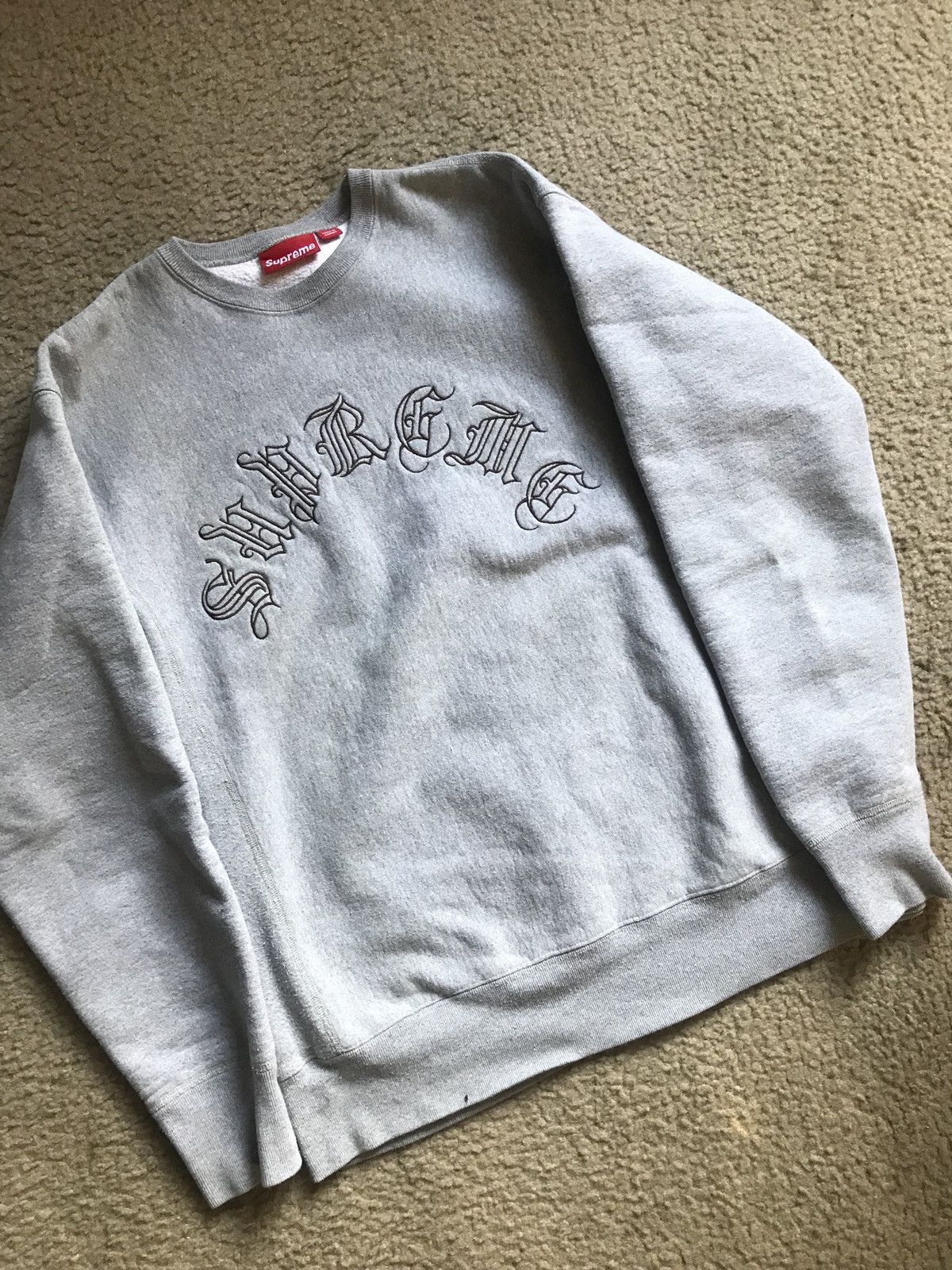 Supreme Rare Vintage Gothic Logo Crewneck 2001 Size US L / EU 52-54 / 3 - 4 Thumbnail