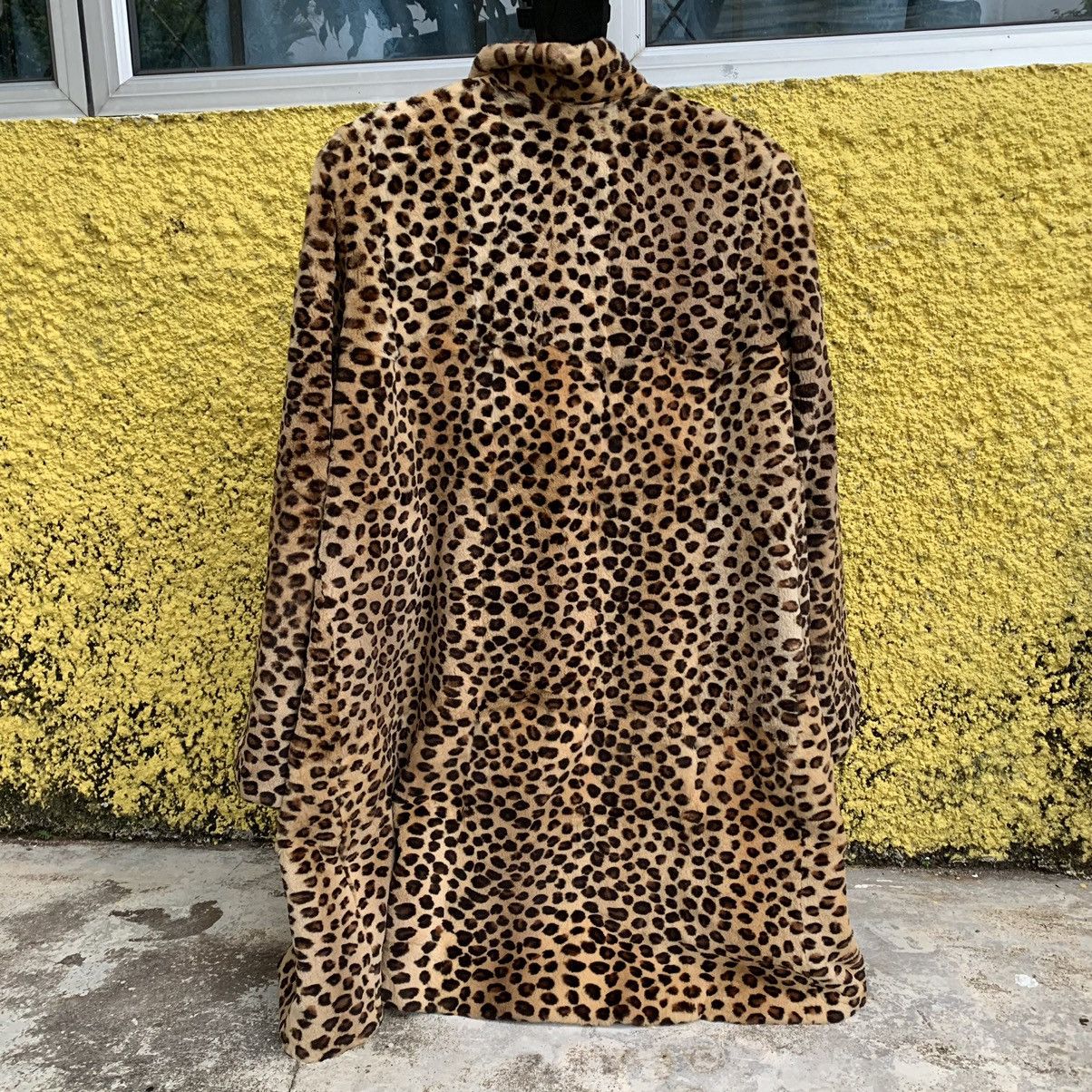 Japanese Brand Cheetah leopard faux fur long coat Size L / US 10 / IT 46 - 7 Thumbnail
