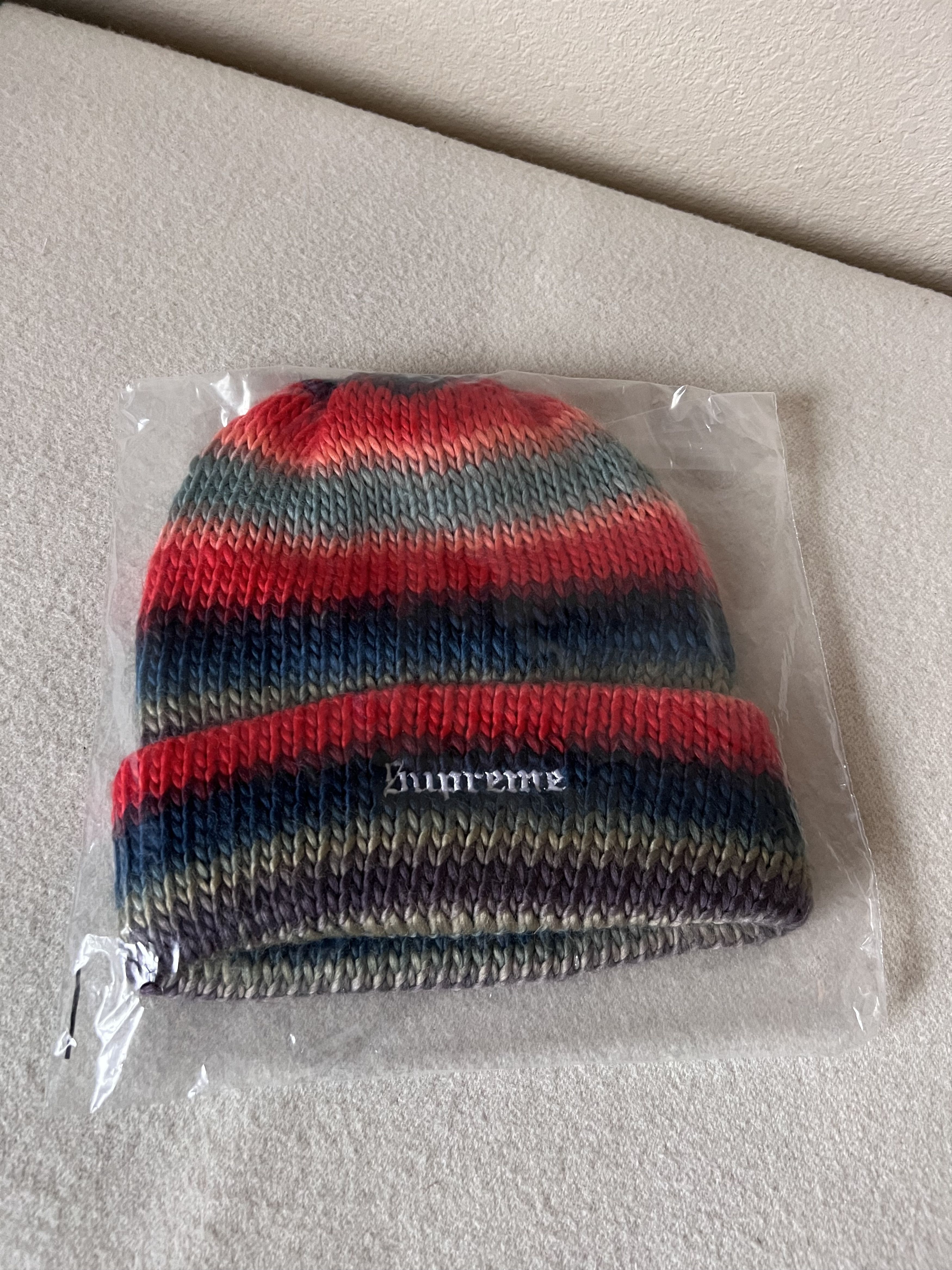Supreme Supreme Ombre Stripe Beanie in Navy | Grailed