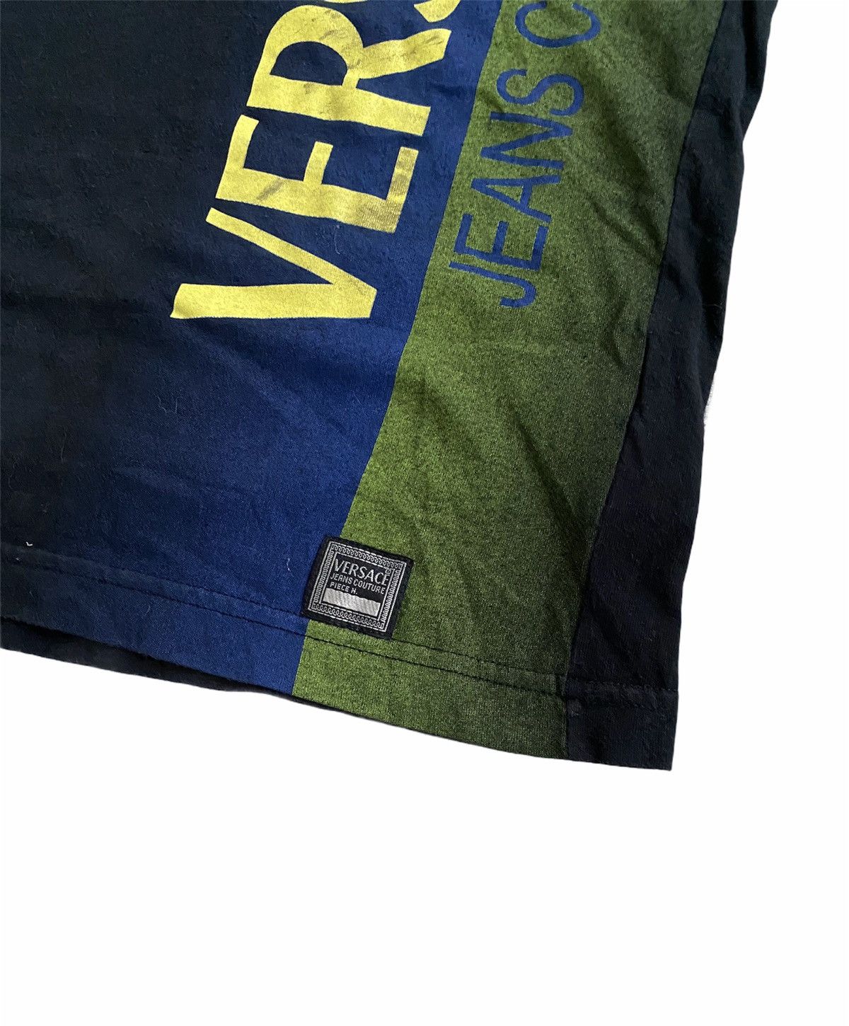 Versace × Vintage 🔥Vintage Versace Medusa T-shirt/Versace Big Logo Medusa Tee Size US S / EU 44-46 / 1 - 3 Thumbnail