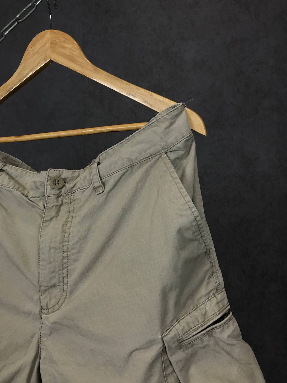 Vintage Nike swoosh streetwear vintage cargo shorts Size US 34 / EU 50 - 2 Thumbnail