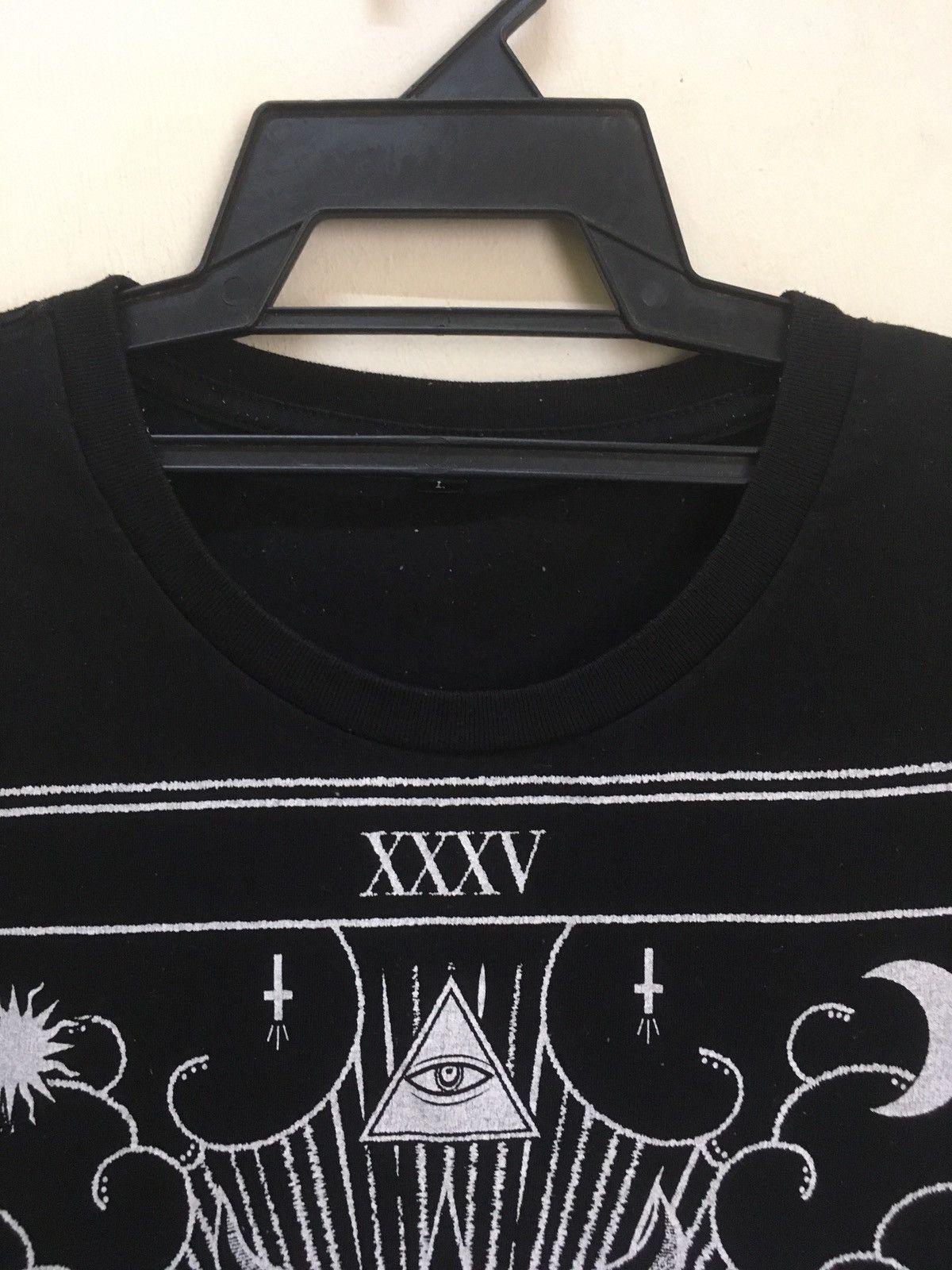 Vintage one ok rock Japanese rock band illumination screen print Size US M / EU 48-50 / 2 - 4 Thumbnail