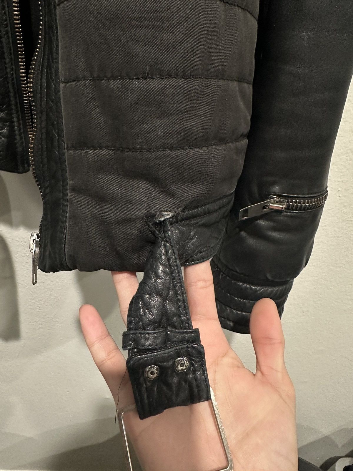 Dior × Hedi Slimane AW04 VOTC Leather Quilted Biker Jacket Size US M / EU 48-50 / 2 - 3 Thumbnail