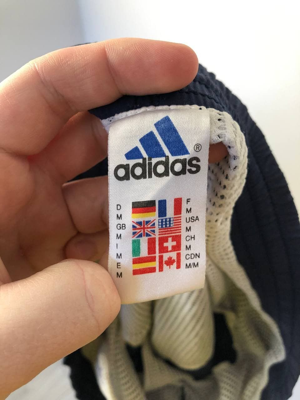 Adidas us 7 in eu 32 best sale