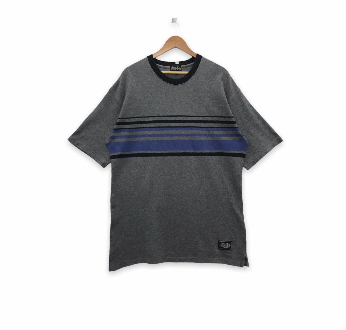 Maui and Sons *Rare!! Maui And Sons Surfing Tee Size US XXL / EU 58 / 5 - 1 Thumbnail