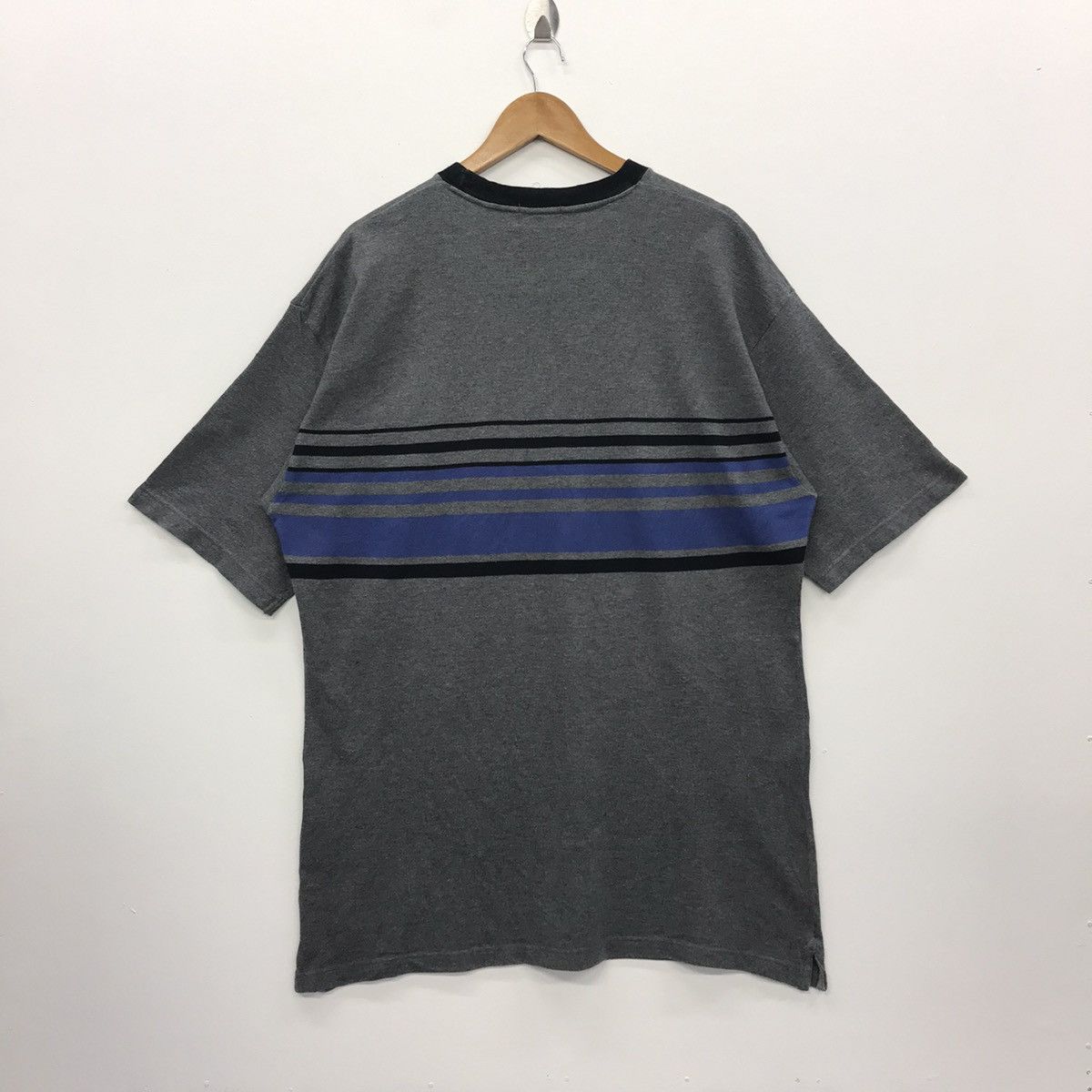 Maui and Sons *Rare!! Maui And Sons Surfing Tee Size US XXL / EU 58 / 5 - 9 Thumbnail