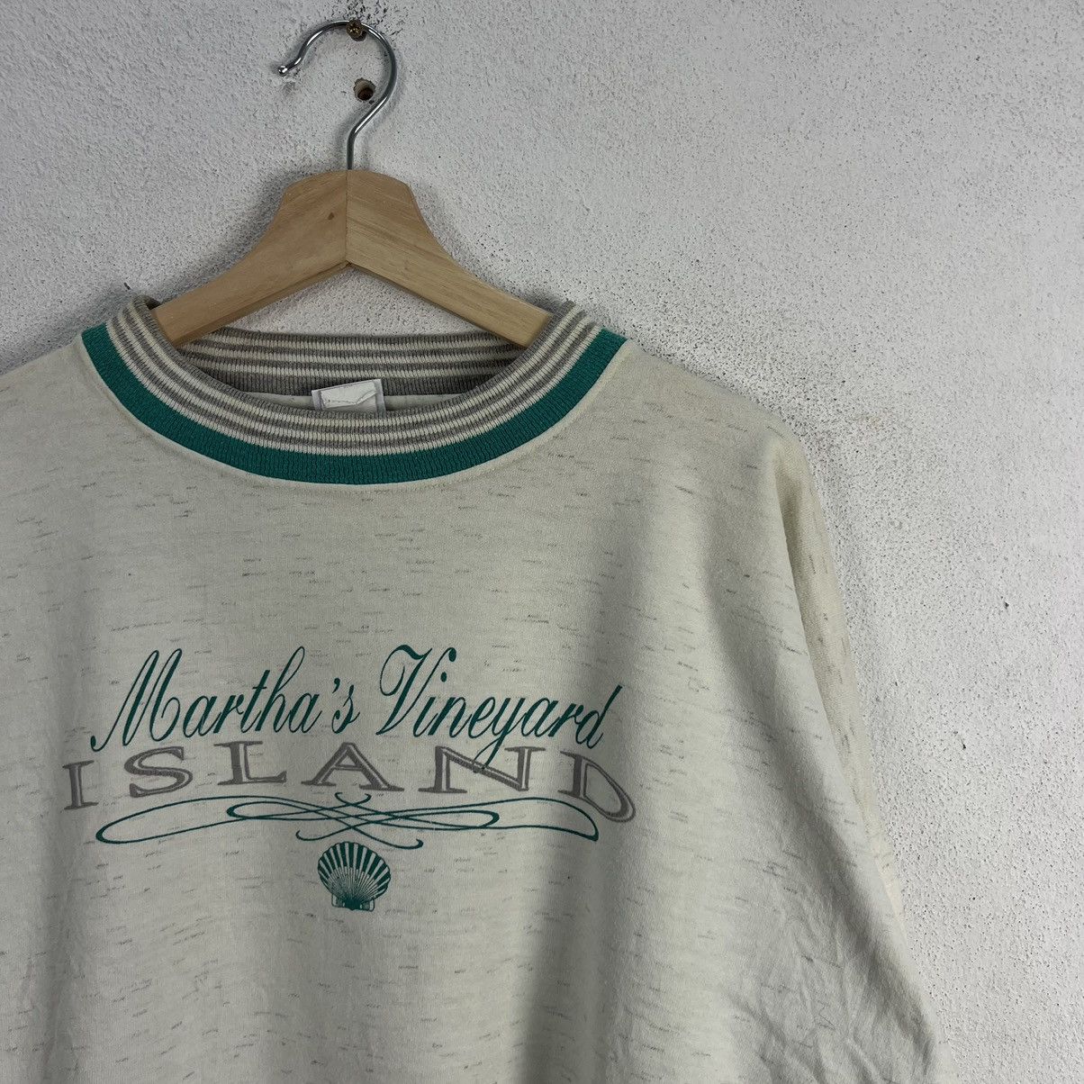Vintage VINTAGE MARTHA’S VINEYARD ISLAND BIG LOGO SWEATSHIRT USA Size US XL / EU 56 / 4 - 4 Thumbnail