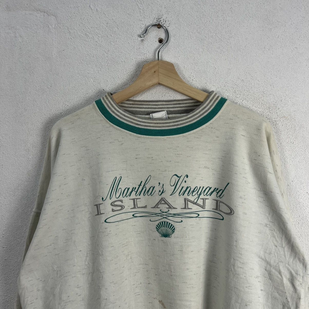 Vintage VINTAGE MARTHA’S VINEYARD ISLAND BIG LOGO SWEATSHIRT USA Size US XL / EU 56 / 4 - 3 Thumbnail