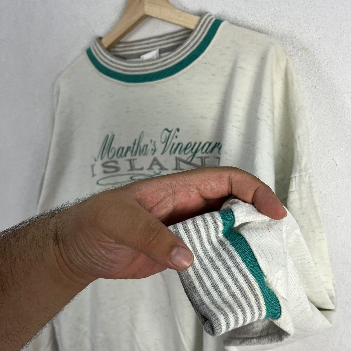 Vintage VINTAGE MARTHA’S VINEYARD ISLAND BIG LOGO SWEATSHIRT USA Size US XL / EU 56 / 4 - 7 Thumbnail