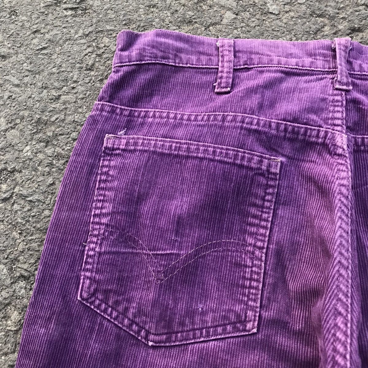 Levi's × Levi's Vintage Clothing × Vintage 💜 70/80s VINTAGE LEVIS 517 PURPLE FLARED CORDUROY PANTS 💜 Size US 32 / EU 48 - 14 Thumbnail