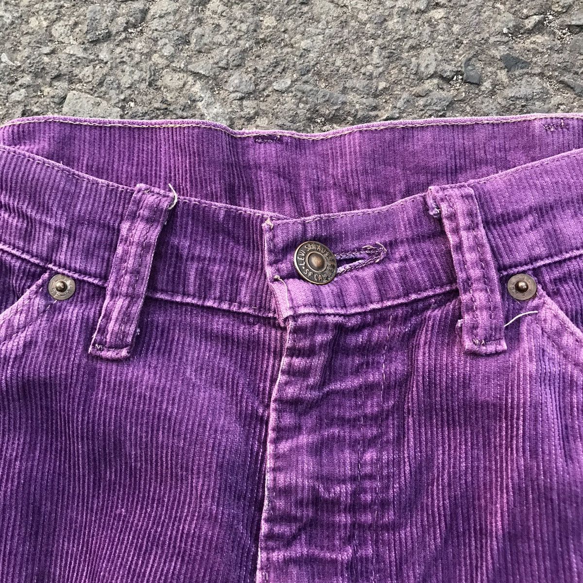 Levi's × Levi's Vintage Clothing × Vintage 💜 70/80s VINTAGE LEVIS 517 PURPLE FLARED CORDUROY PANTS 💜 Size US 32 / EU 48 - 6 Thumbnail