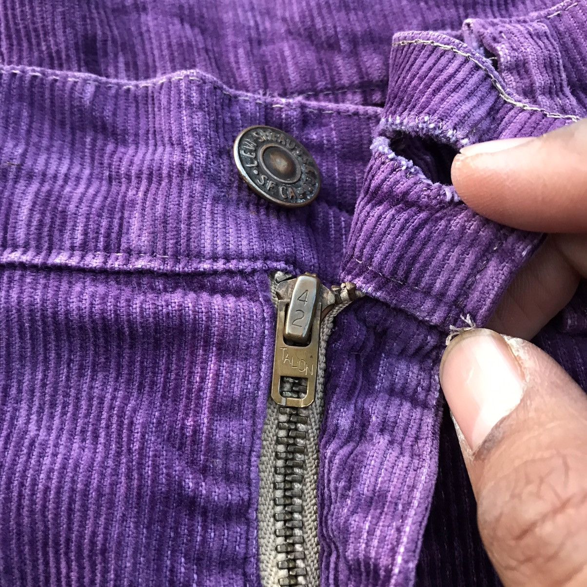 Levi's × Levi's Vintage Clothing × Vintage 💜 70/80s VINTAGE LEVIS 517 PURPLE FLARED CORDUROY PANTS 💜 Size US 32 / EU 48 - 9 Thumbnail