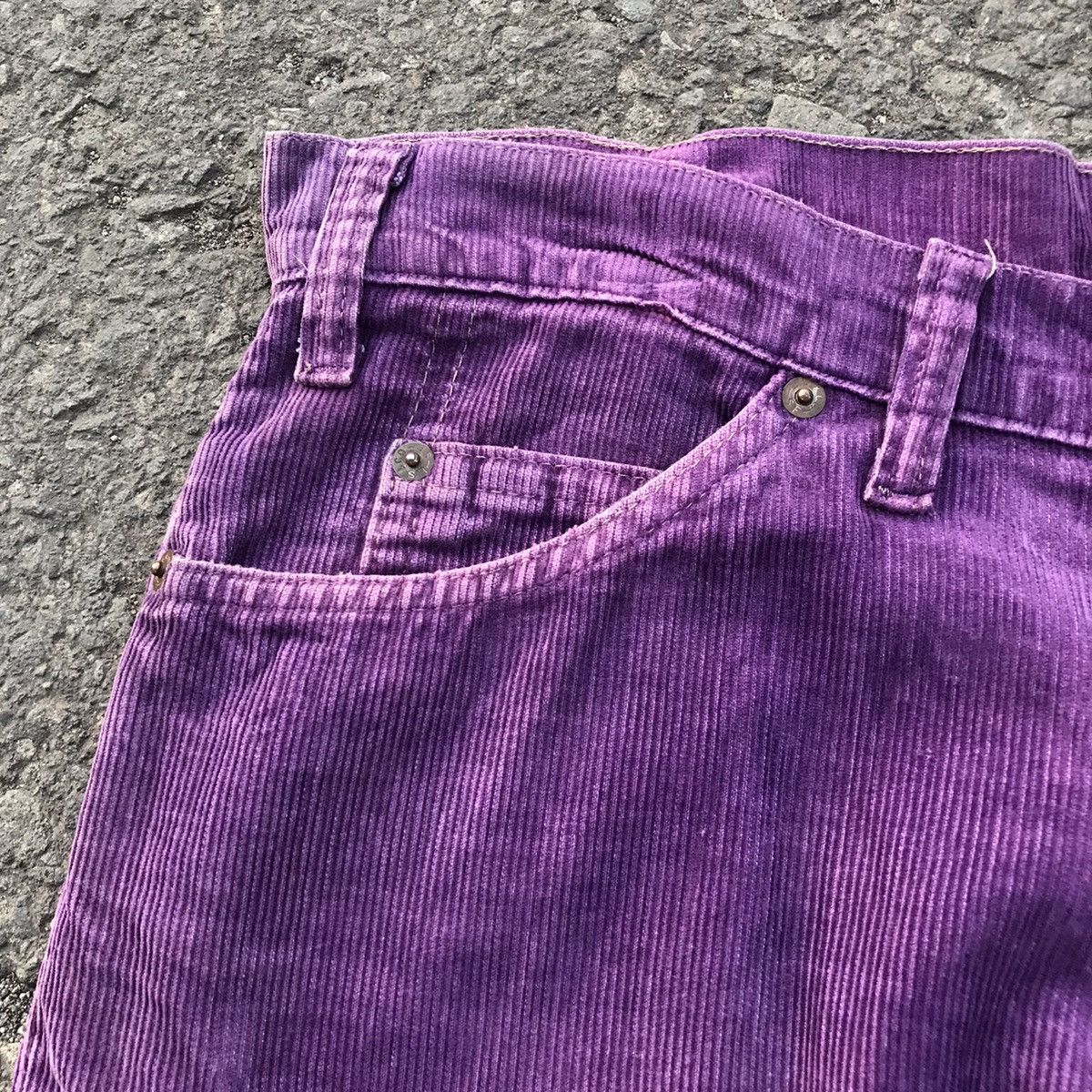 Levi's × Levi's Vintage Clothing × Vintage 💜 70/80s VINTAGE LEVIS 517 PURPLE FLARED CORDUROY PANTS 💜 Size US 32 / EU 48 - 7 Thumbnail