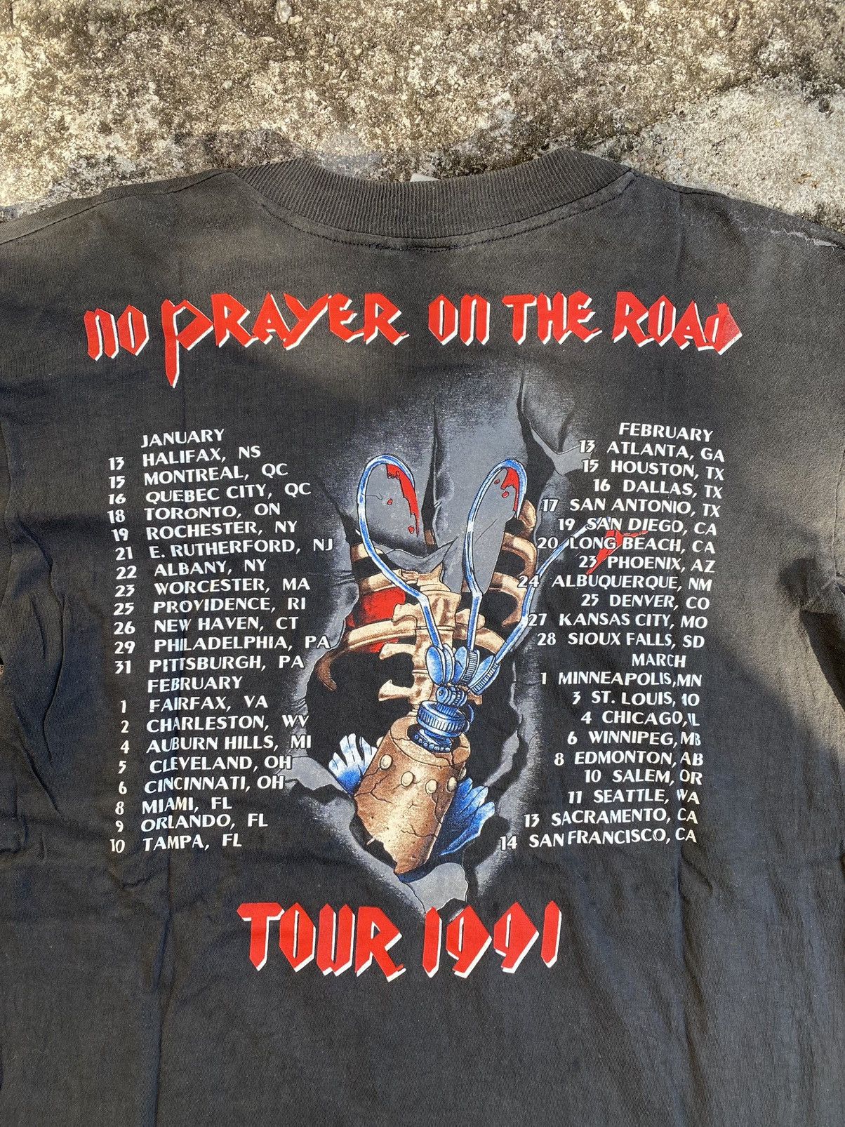 Band Tees Vintage 1991 Iron Maiden Tour tshirt Size US M / EU 48-50 / 2 - 9 Thumbnail