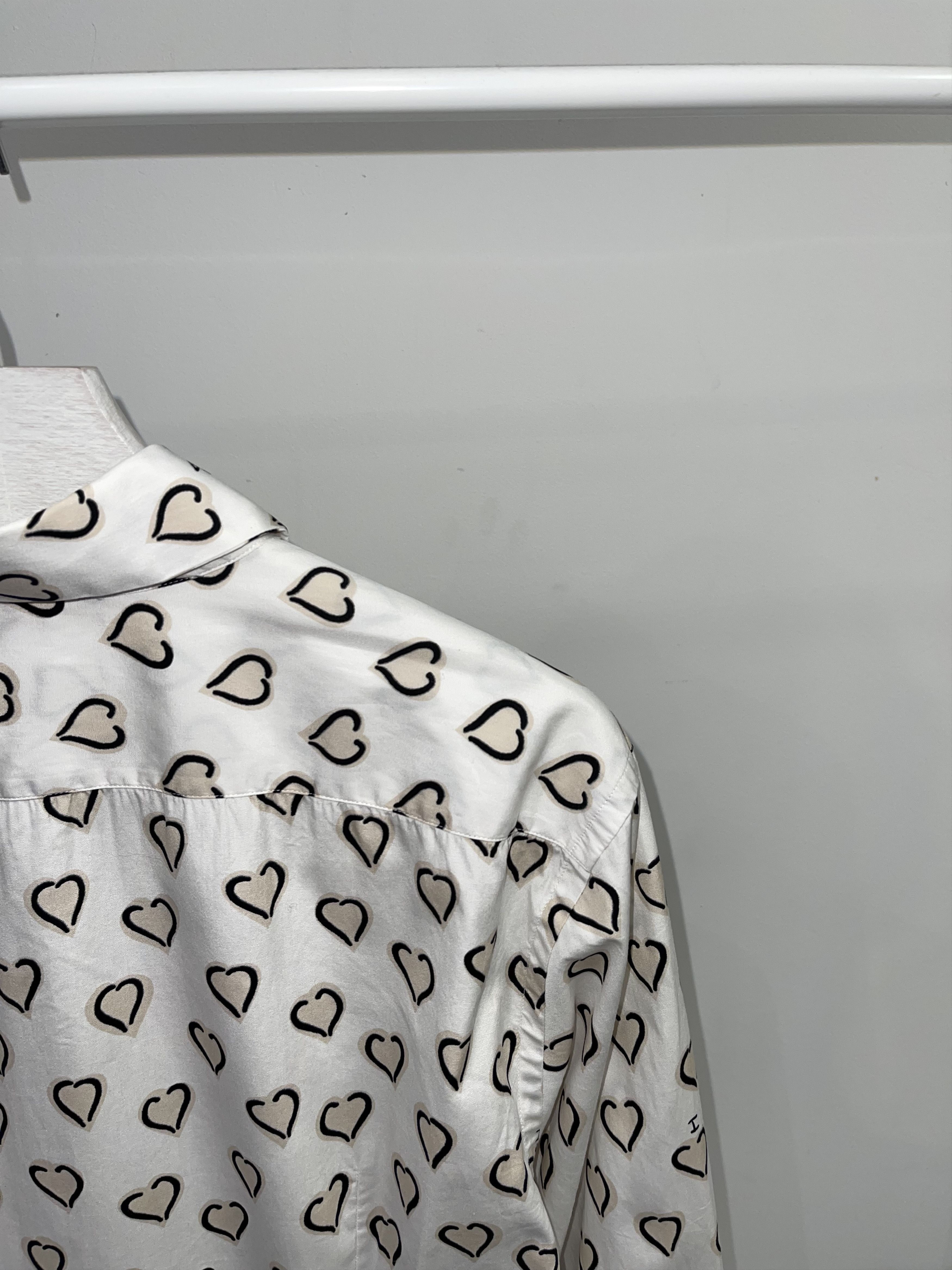 Prada AW06 Archive Prada "I Love Prada" All Over Heart Logo Shirt Size US L / EU 52-54 / 3 - 6 Thumbnail