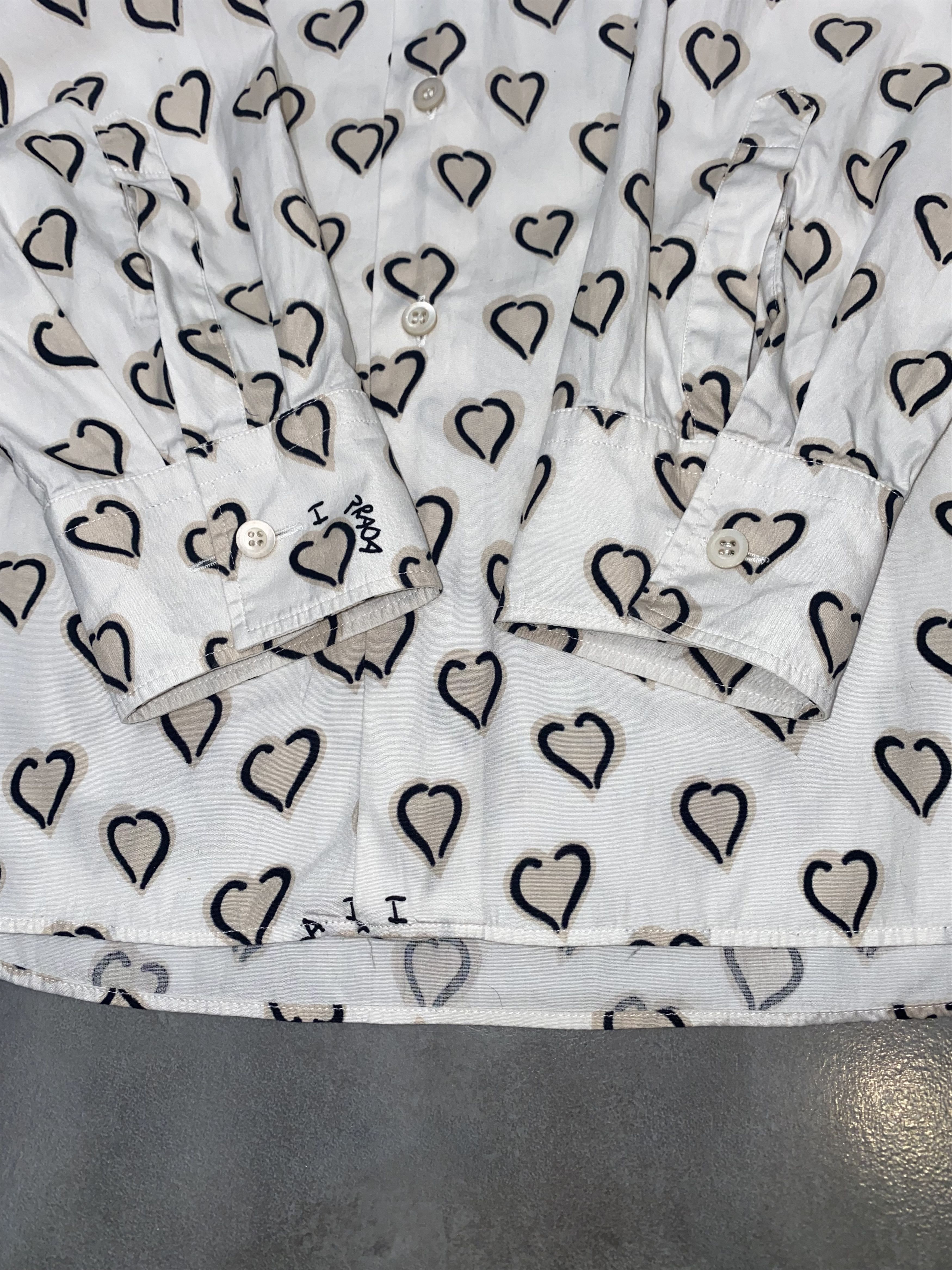 Prada AW06 Archive Prada "I Love Prada" All Over Heart Logo Shirt Size US L / EU 52-54 / 3 - 13 Thumbnail