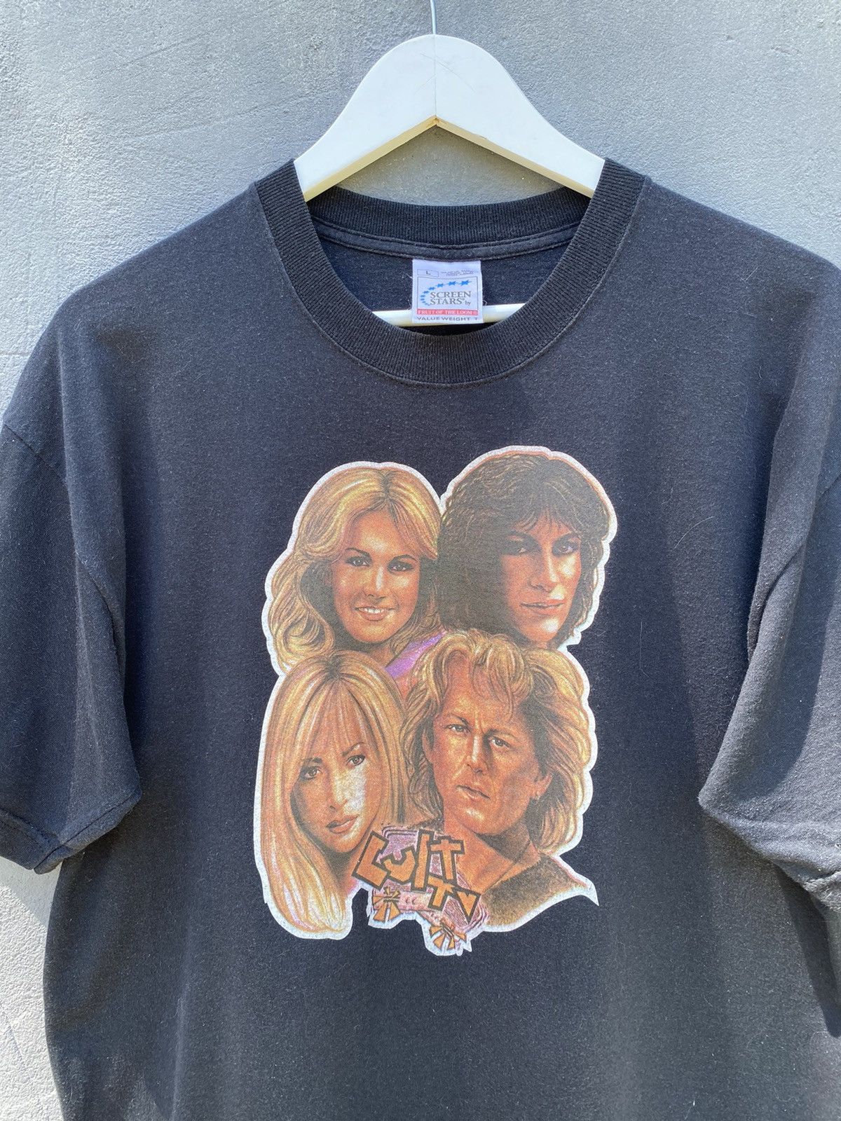 Vintage Vintage 2000s Cult TV Shows Graphic Tee like Buffy Vampire Size US L / EU 52-54 / 3 - 2 Thumbnail