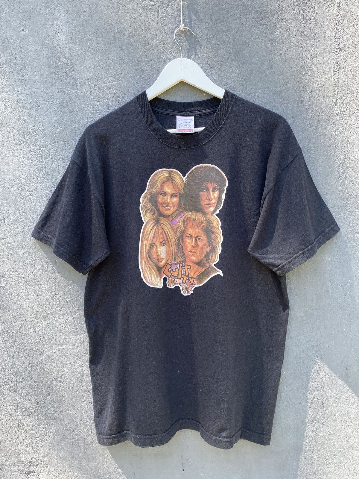 Vintage Vintage 2000s Cult TV Shows Graphic Tee like Buffy Vampire Size US L / EU 52-54 / 3 - 1 Thumbnail