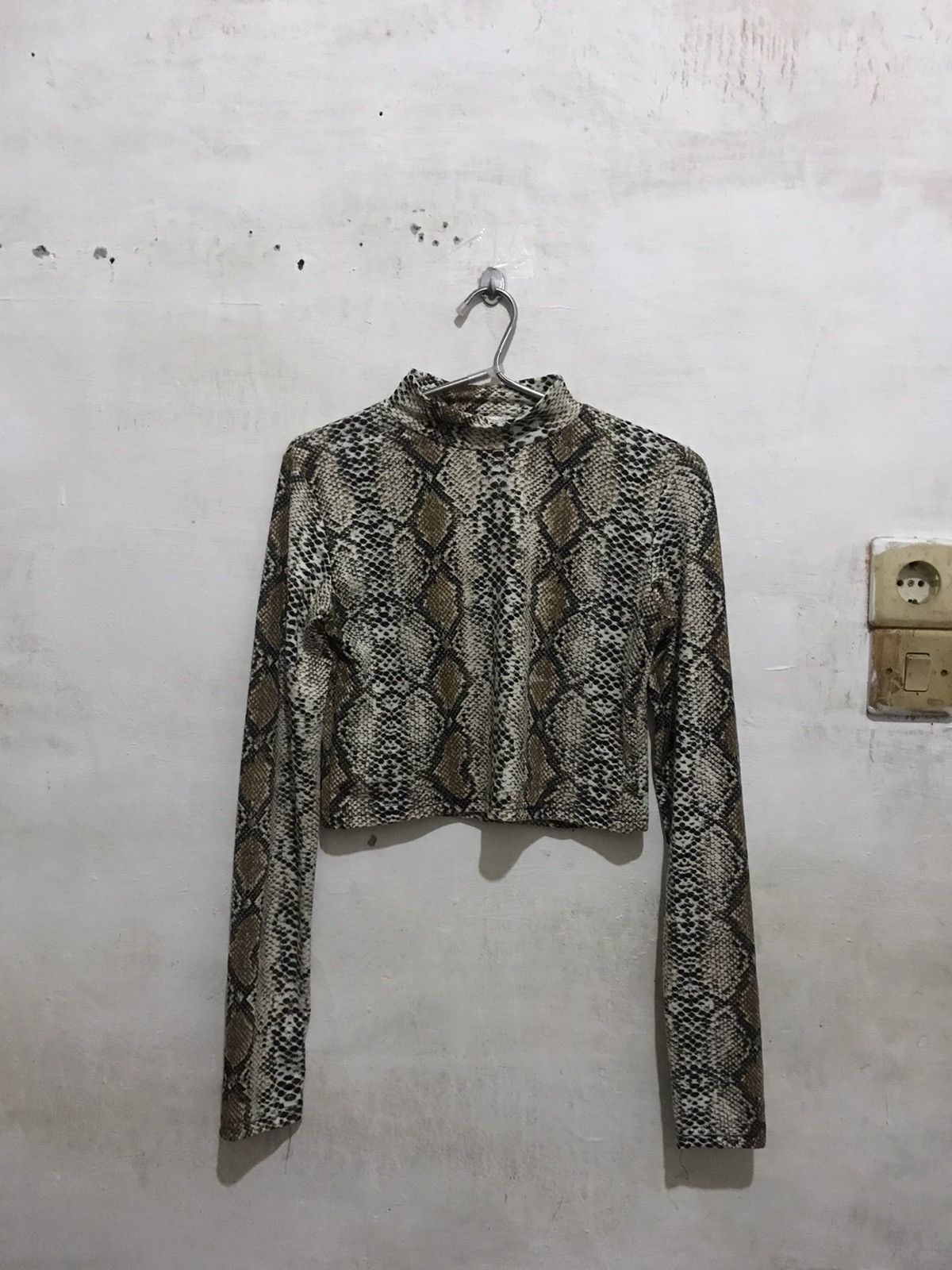 Beauty Beast × Hysteric Glamour × Seditionaries 2000s japanesebrand Snake Skin Crop top L/S Size M / US 6-8 / IT 42-44 - 1 Thumbnail