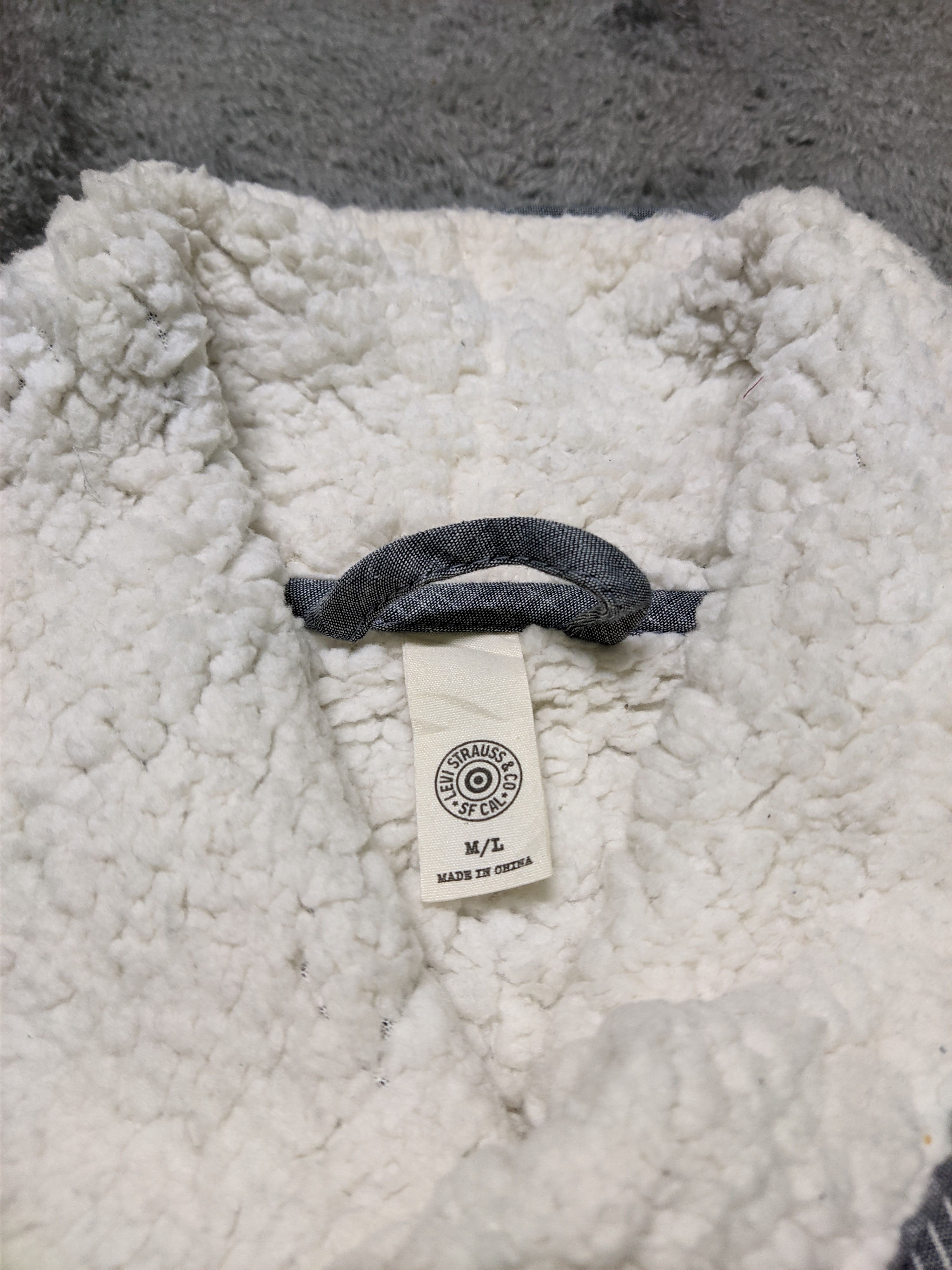 Japanese Brand × Levi's 🔥Accept Offer🔥Levis Bath Robe v Size US L / EU 52-54 / 3 - 8 Thumbnail