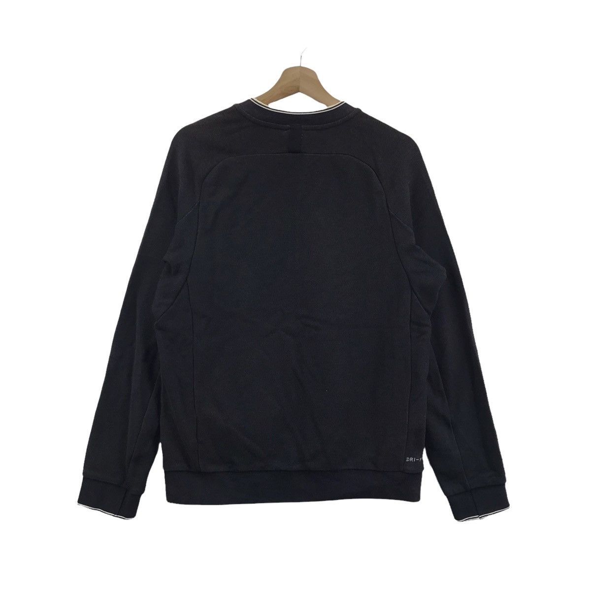 Nike NIKE COURT SWOOSH Sportswear Embroidered Black Sweatshirt Size US S / EU 44-46 / 1 - 11 Thumbnail
