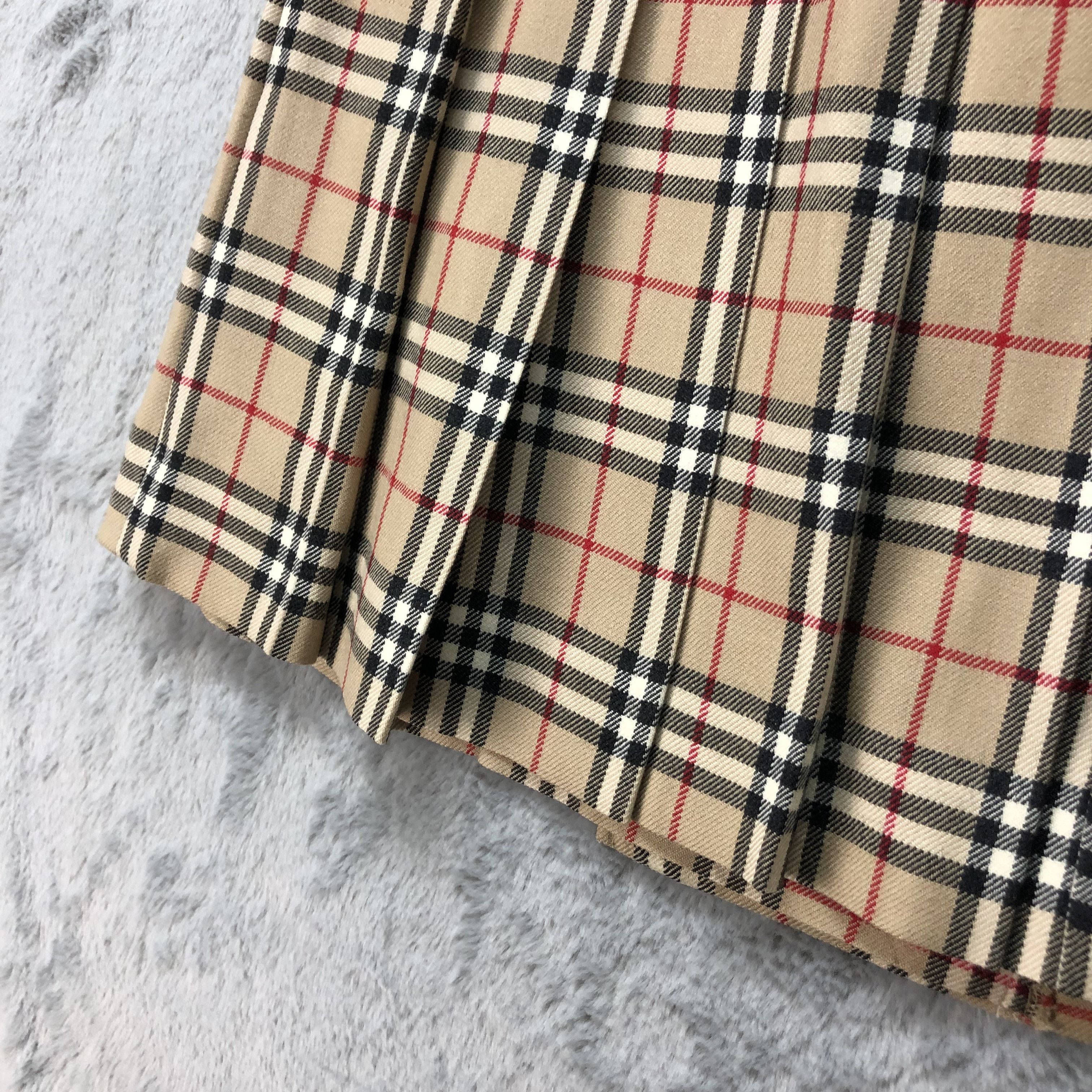 Burberry BURBERRY LONDON NOVA CHECK MINI SKIRT #5667-201 Size 26" / US 2 / IT 38 - 12 Thumbnail