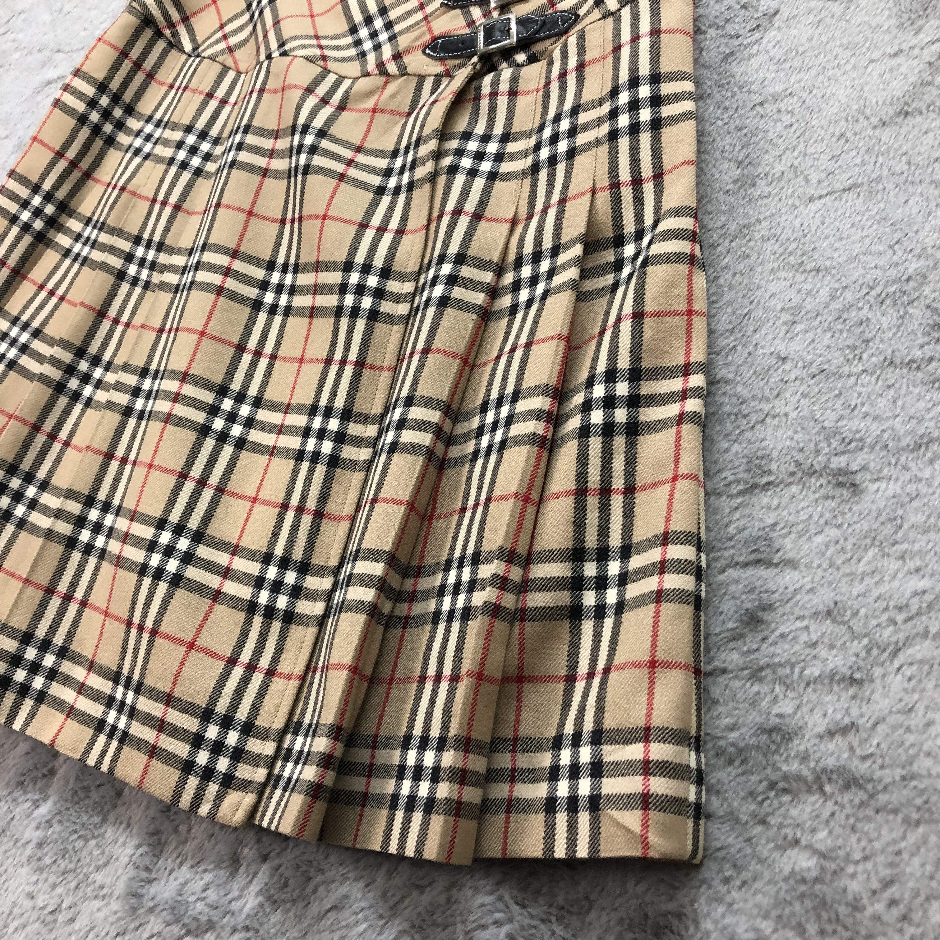 Burberry BURBERRY LONDON NOVA CHECK MINI SKIRT #5667-201 Size 26" / US 2 / IT 38 - 4 Thumbnail