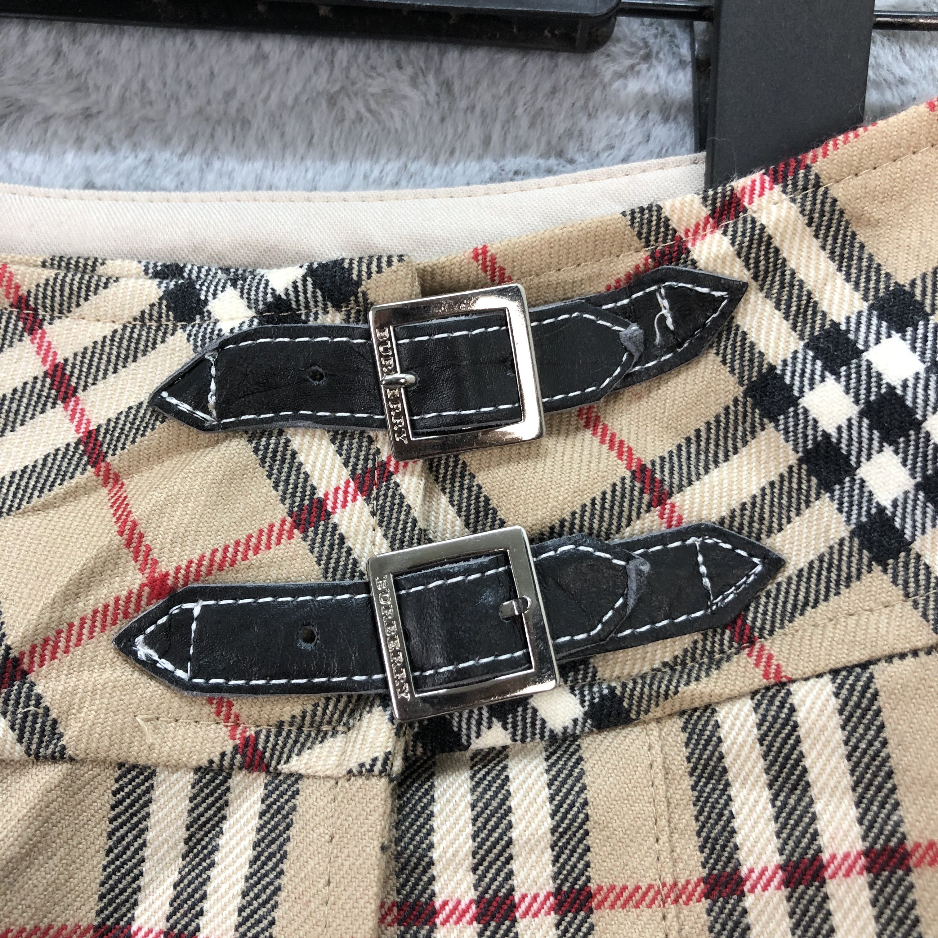 Burberry BURBERRY LONDON NOVA CHECK MINI SKIRT #5667-201 Size 26" / US 2 / IT 38 - 2 Thumbnail