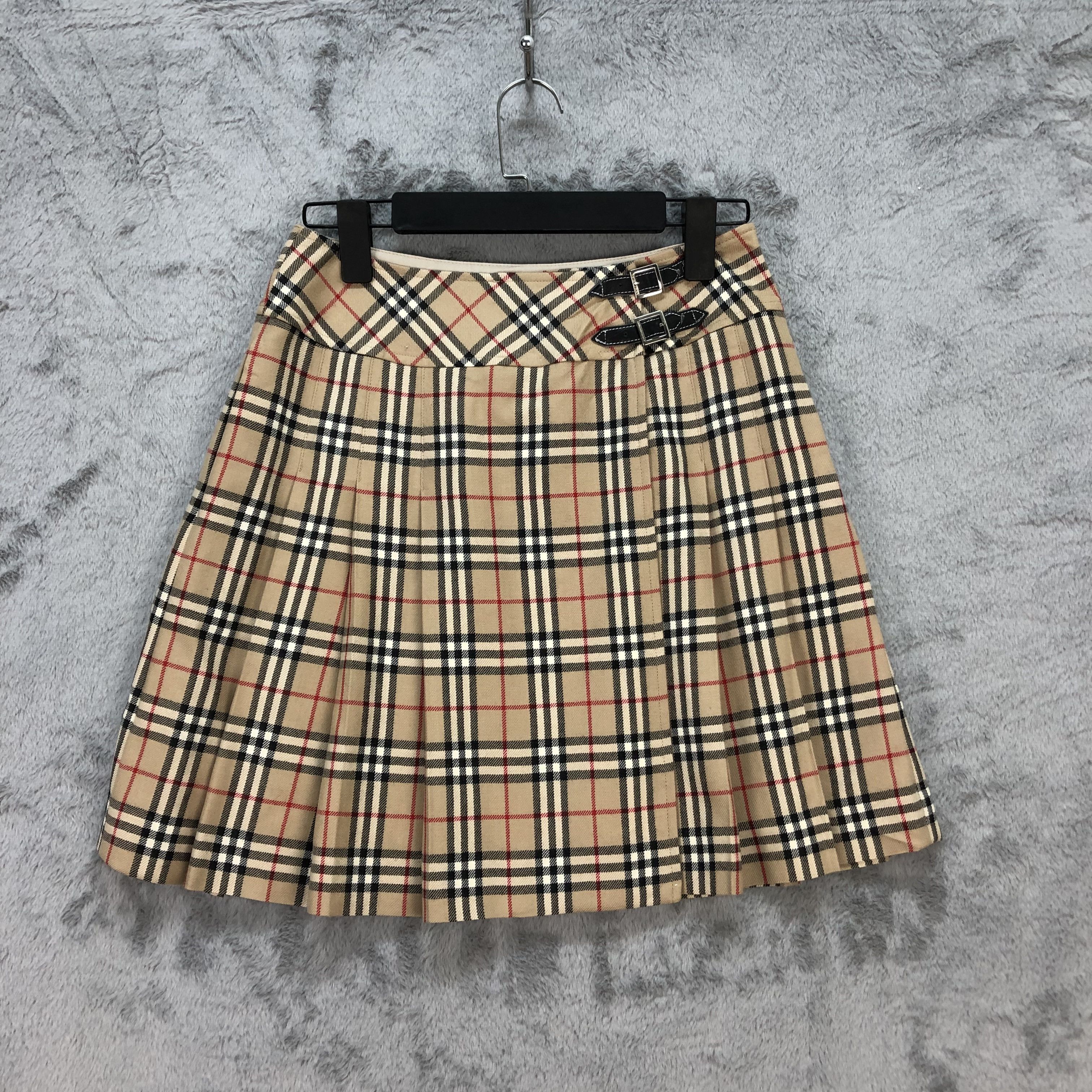 Burberry BURBERRY LONDON NOVA CHECK MINI SKIRT #5667-201 Size 26" / US 2 / IT 38 - 1 Thumbnail