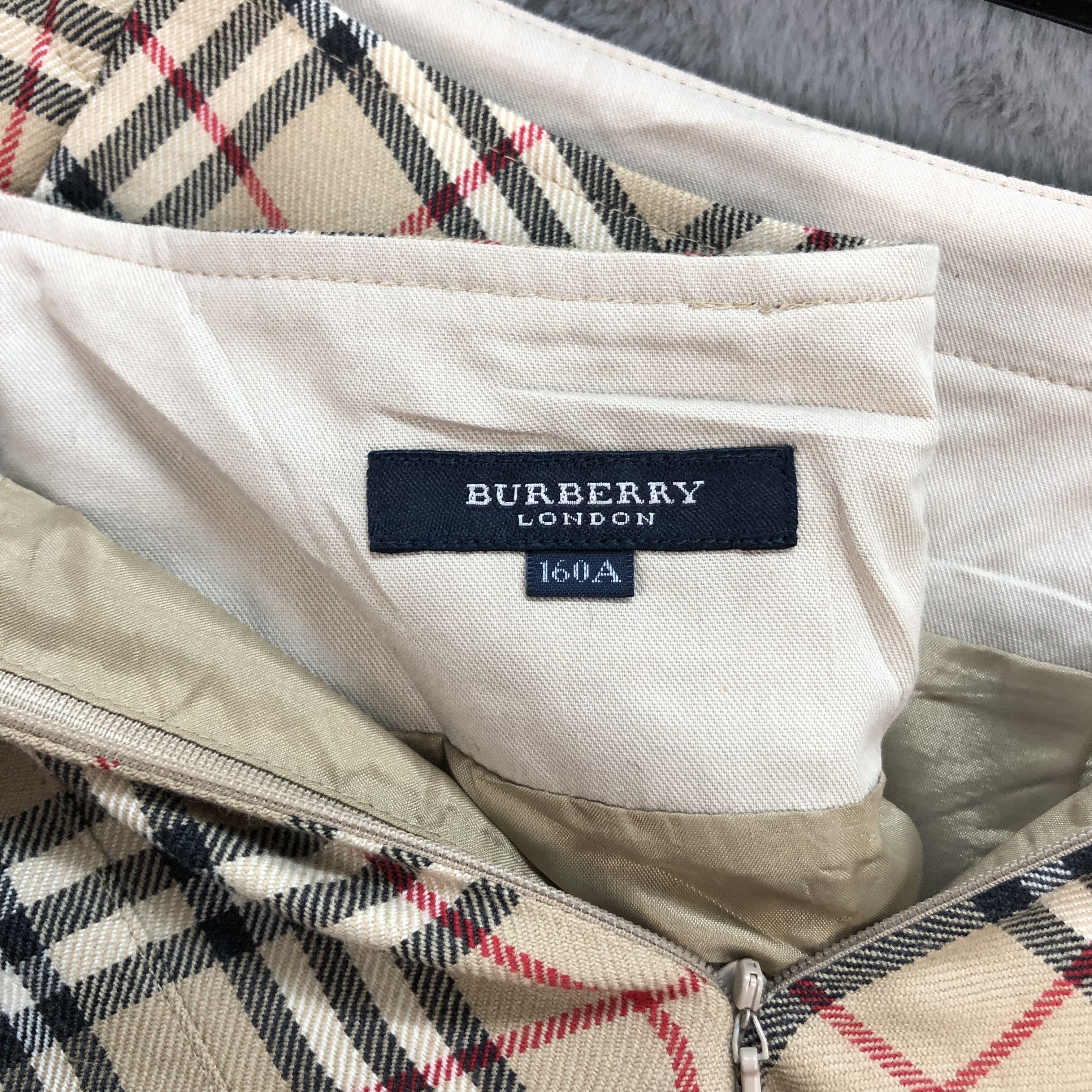 Burberry BURBERRY LONDON NOVA CHECK MINI SKIRT #5667-201 Size 26" / US 2 / IT 38 - 7 Thumbnail