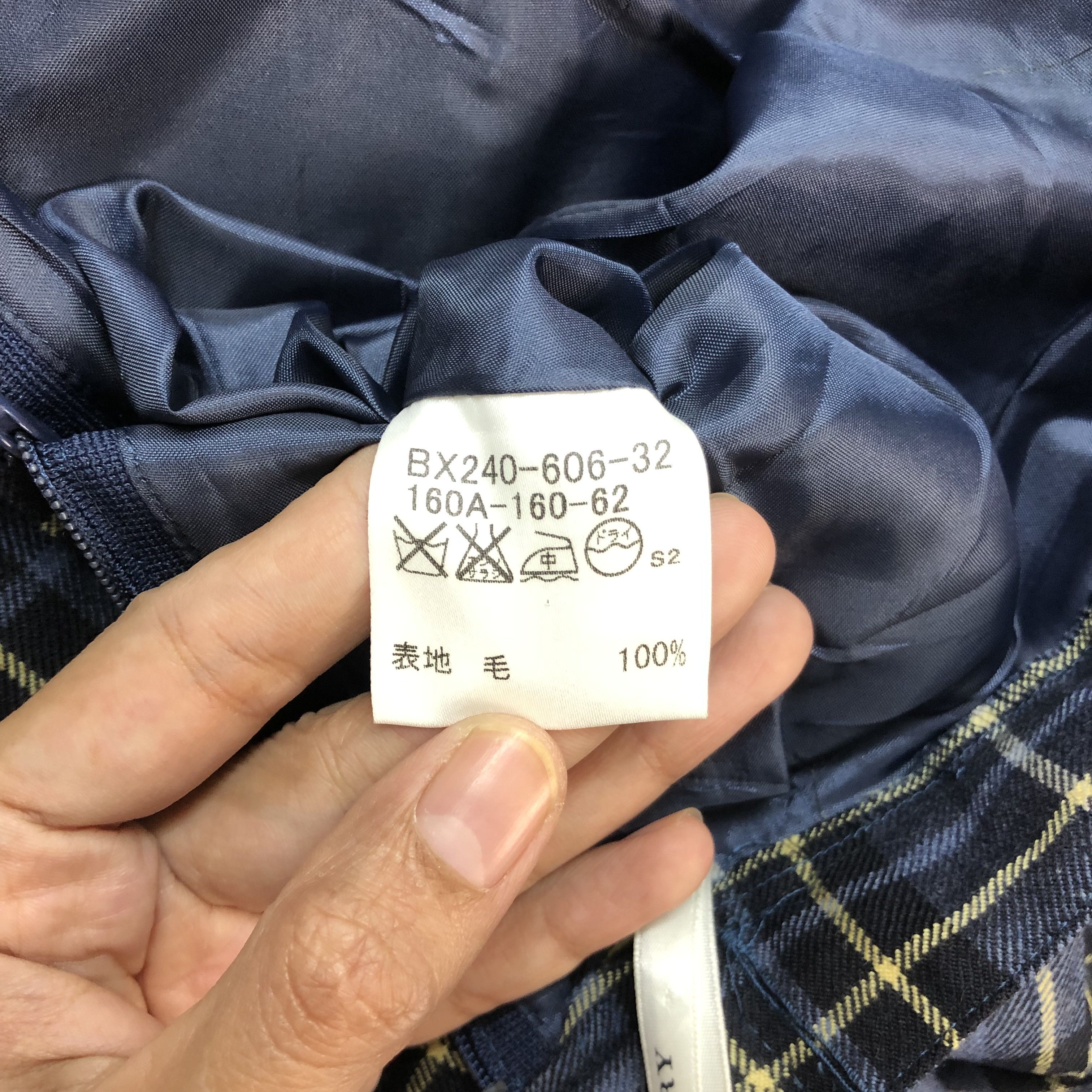 Burberry BURBERRY LONDON NOVA CHECK MINI SKIRTS #5648-201 Size 28" / US 6 / IT 42 - 7 Thumbnail