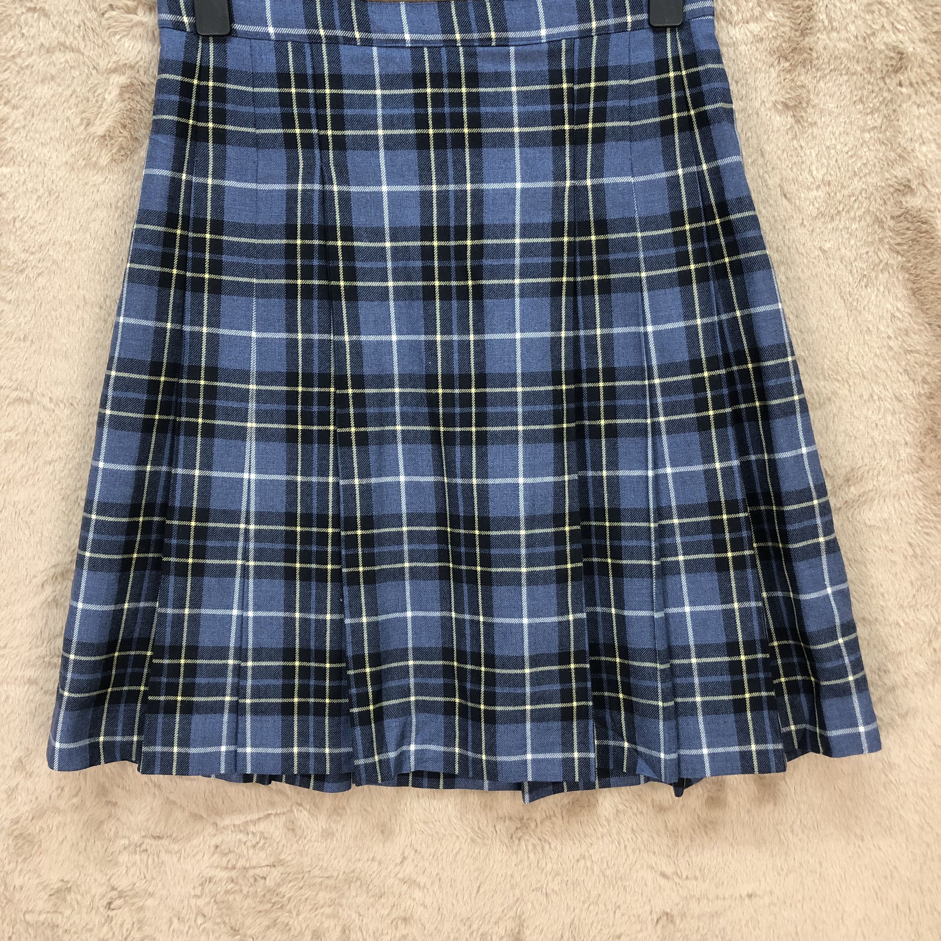 Burberry BURBERRY LONDON NOVA CHECK MINI SKIRTS #5648-201 Size 28" / US 6 / IT 42 - 3 Thumbnail