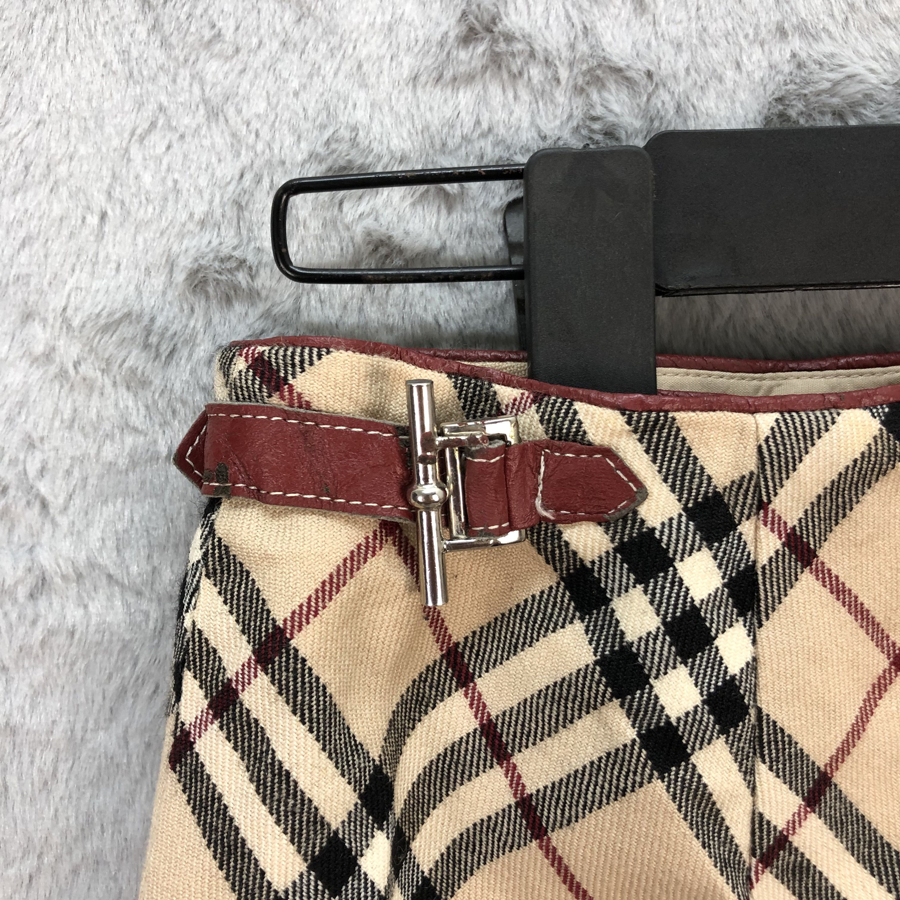 Burberry BURBERRY LONDON BLUE LABEL NOVA CHECK MINI SKIRTS #5665-201 Size 28" / US 6 / IT 42 - 10 Thumbnail