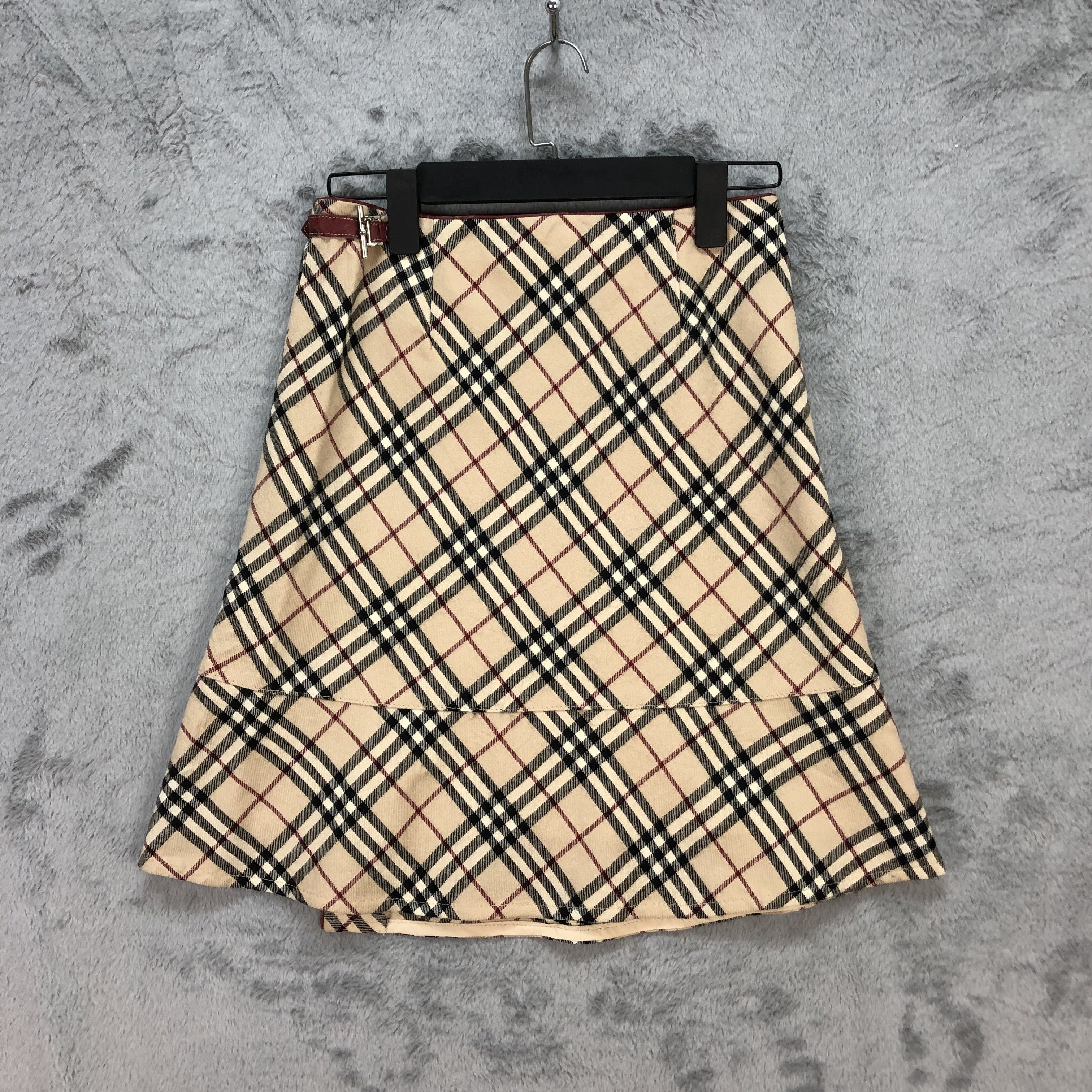 Burberry BURBERRY LONDON BLUE LABEL NOVA CHECK MINI SKIRTS #5665-201 Size 28" / US 6 / IT 42 - 9 Thumbnail