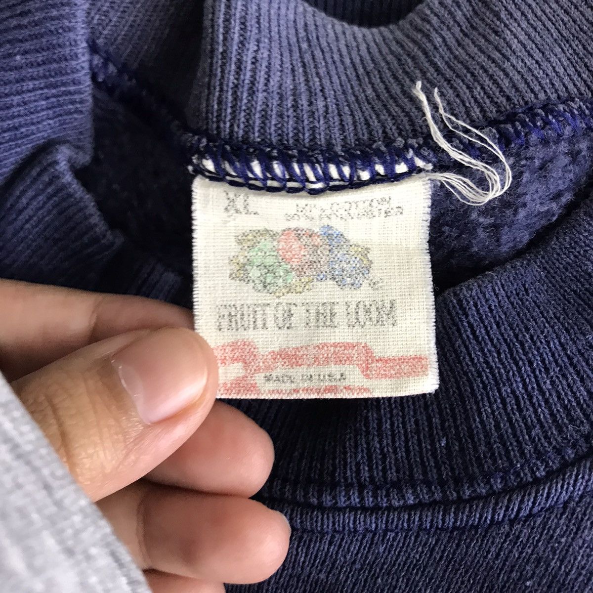 Fruit Of The Loom Vintage 80s IOWA GAMES USA Olympics Navy Blue Sweatshirt Size US XL / EU 56 / 4 - 4 Thumbnail