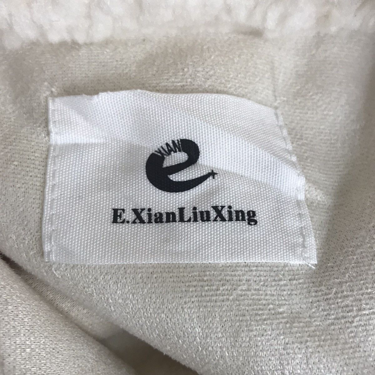 E.XianLiuXing Japanese Brand B-3 Fleece Sweater