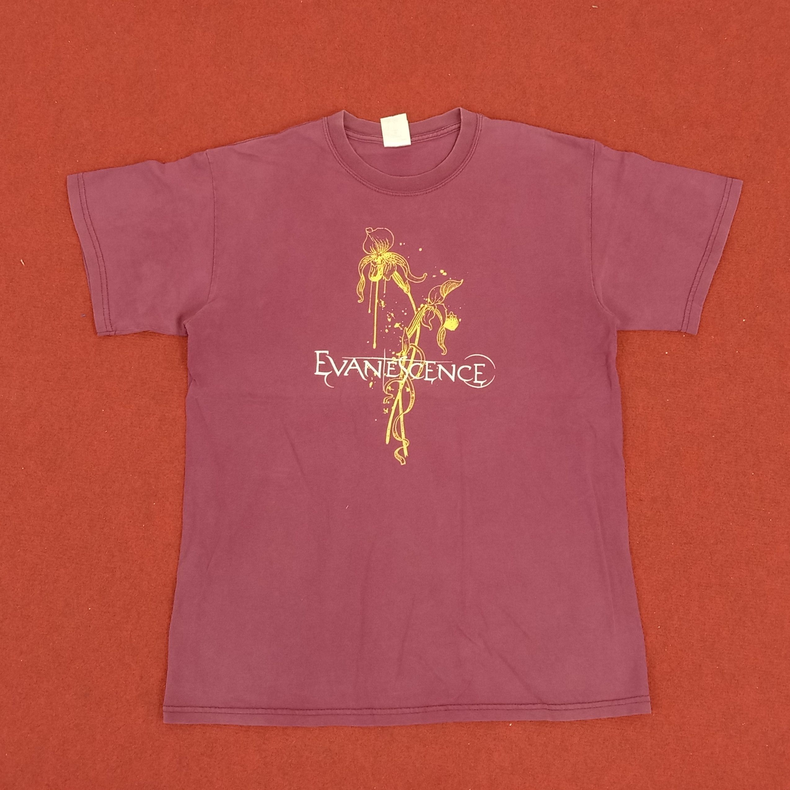Band Tees × Vintage Evanescene Rock Band Center Design Vintage Tshirt Size US M / EU 48-50 / 2 - 1 Thumbnail