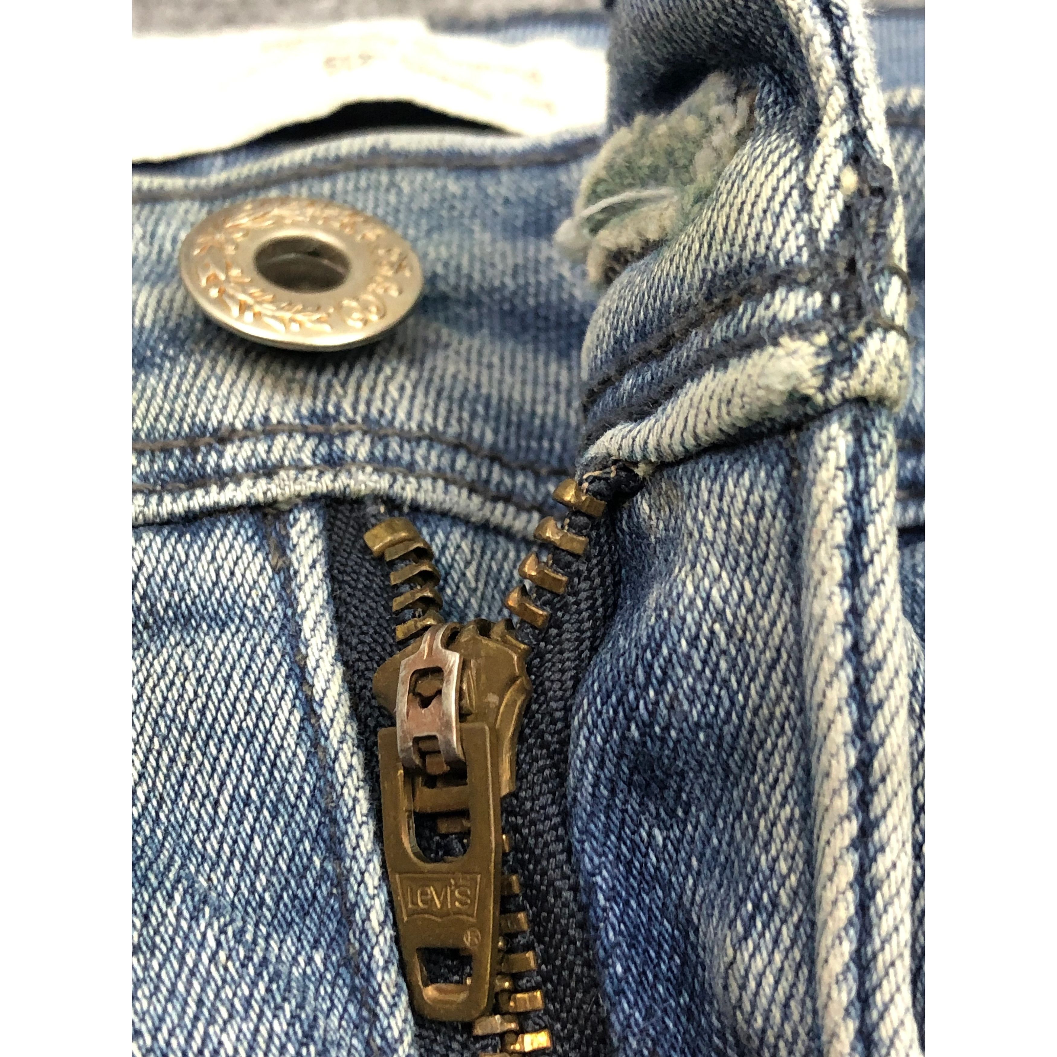 Levi's Vintage Levis Blue Faded Denim DP0305 Size US 32 / EU 48 - 8 Thumbnail