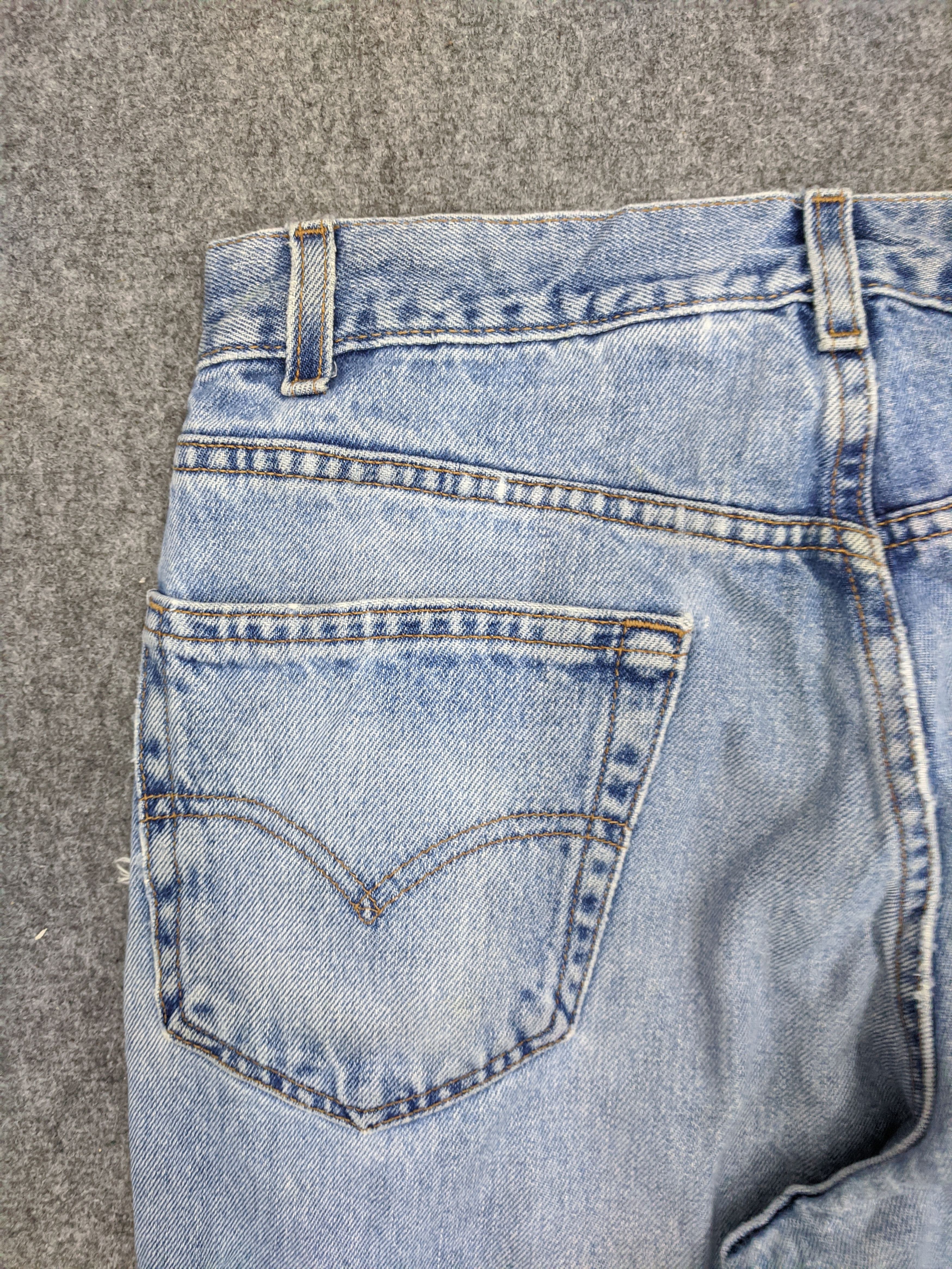 Levi's Vintage 90s Levis 550 Jeans Lightwash DP0849 Size US 32 / EU 48 - 14 Thumbnail