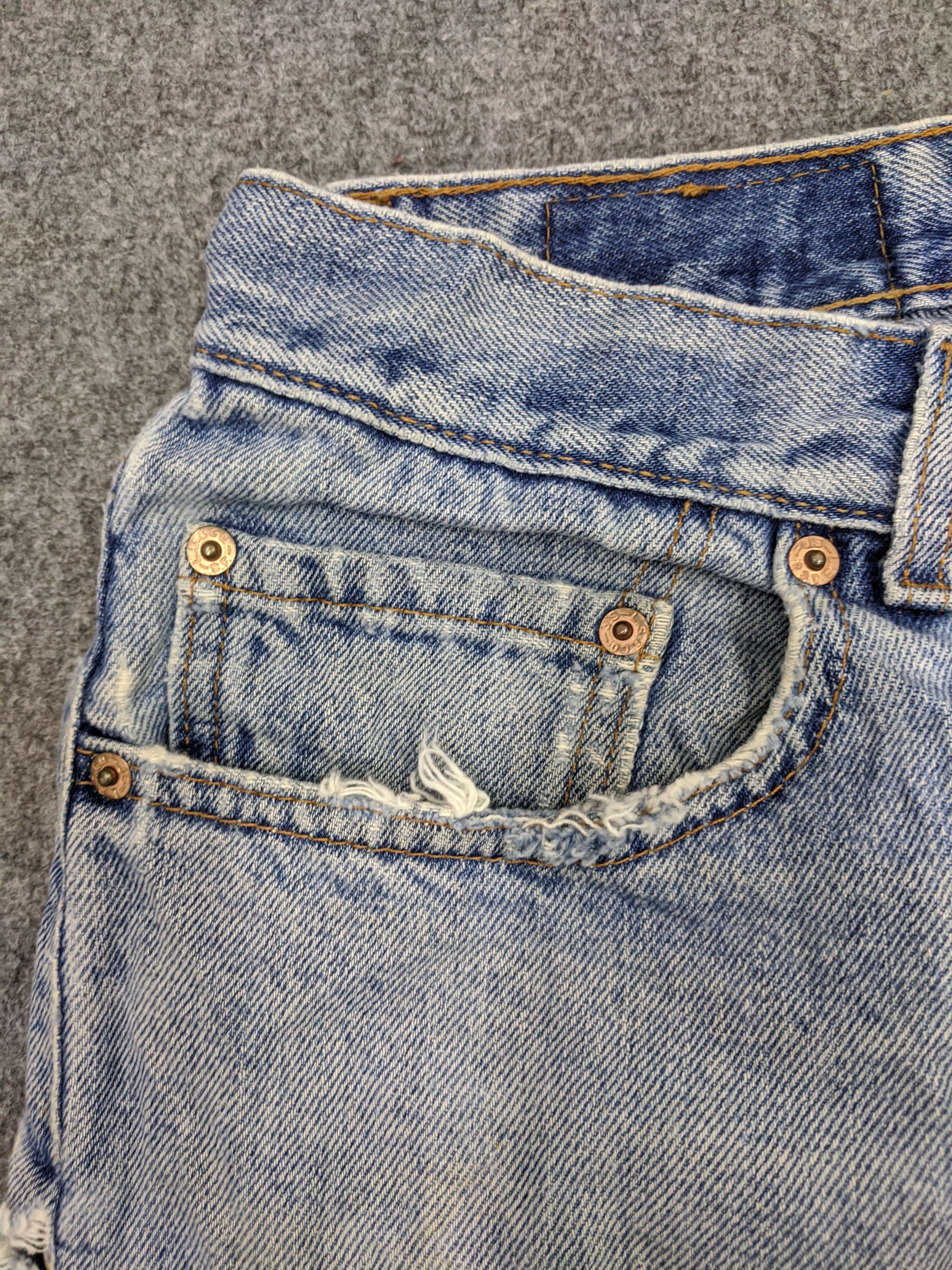 Levi's Vintage 90s Levis 550 Jeans Lightwash DP0849 Size US 32 / EU 48 - 8 Thumbnail
